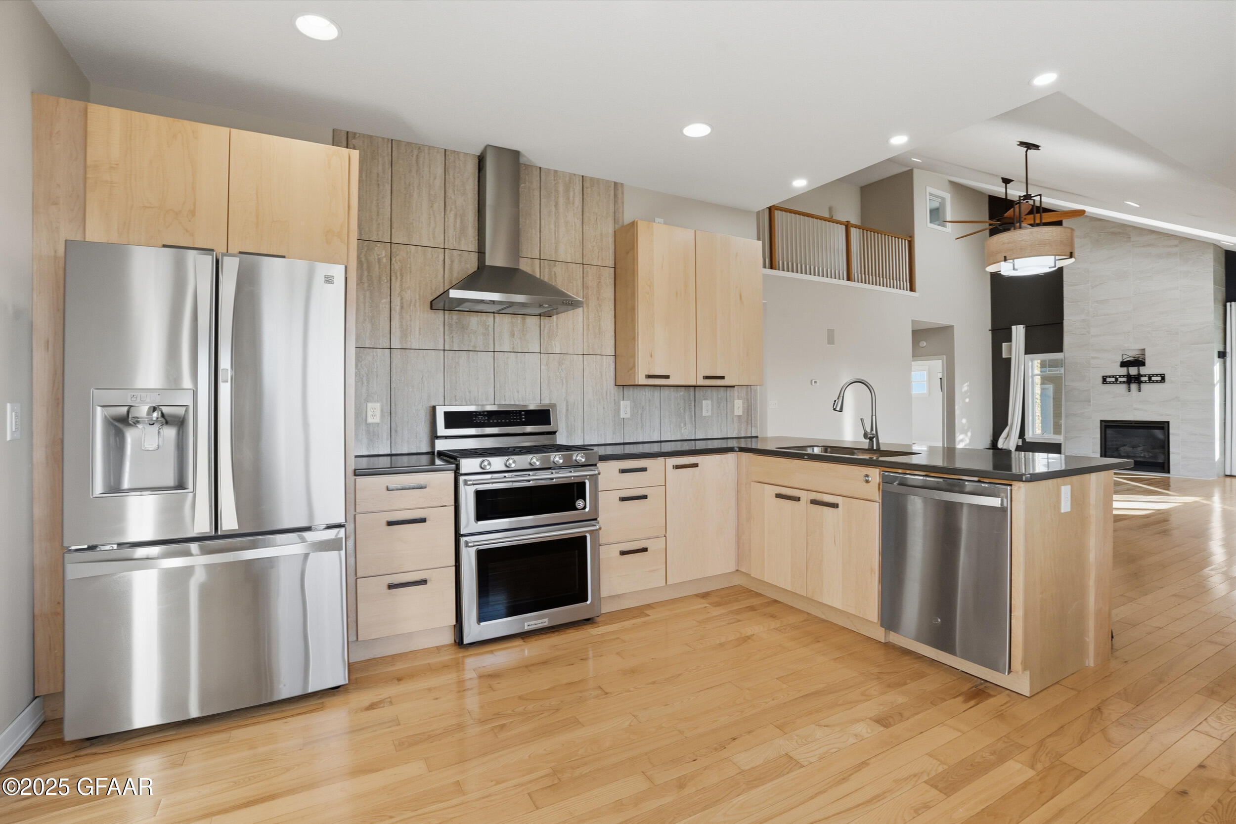 Grand Forks, North Dakota 58201, United States, 4 Bedrooms Bedrooms, ,3 BathroomsBathrooms,Residential,Active,240006