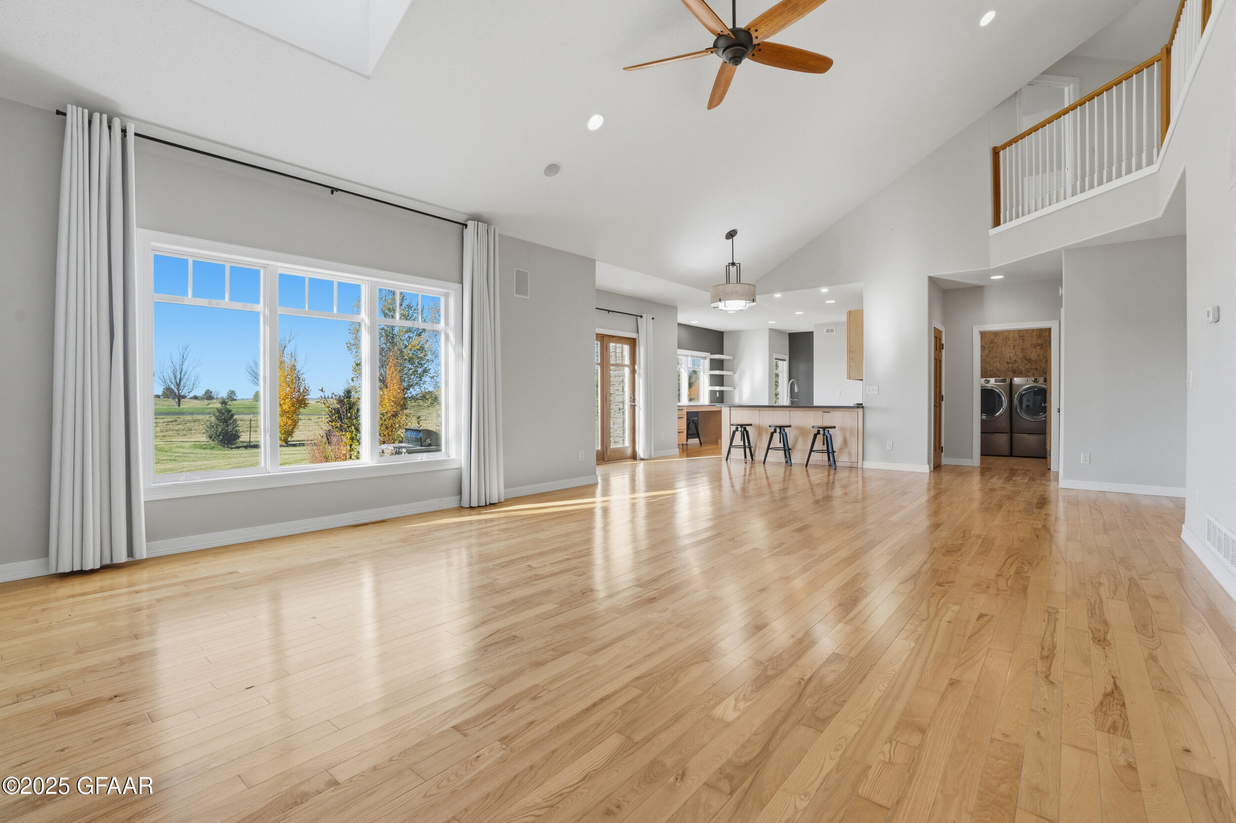 Grand Forks, North Dakota 58201, United States, 4 Bedrooms Bedrooms, ,3 BathroomsBathrooms,Residential,Active,240006