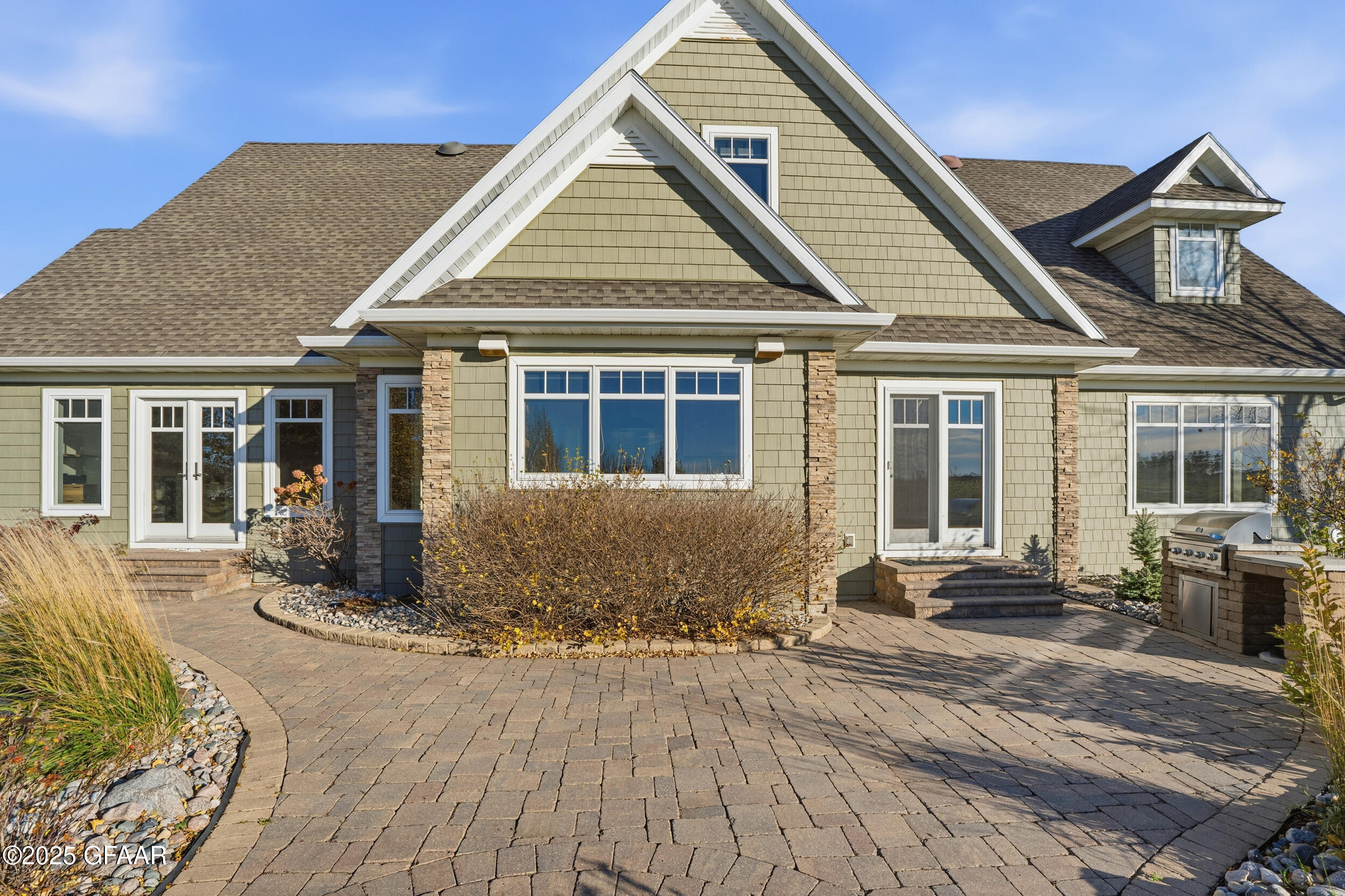 Grand Forks, North Dakota 58201, United States, 4 Bedrooms Bedrooms, ,3 BathroomsBathrooms,Residential,Active,240006