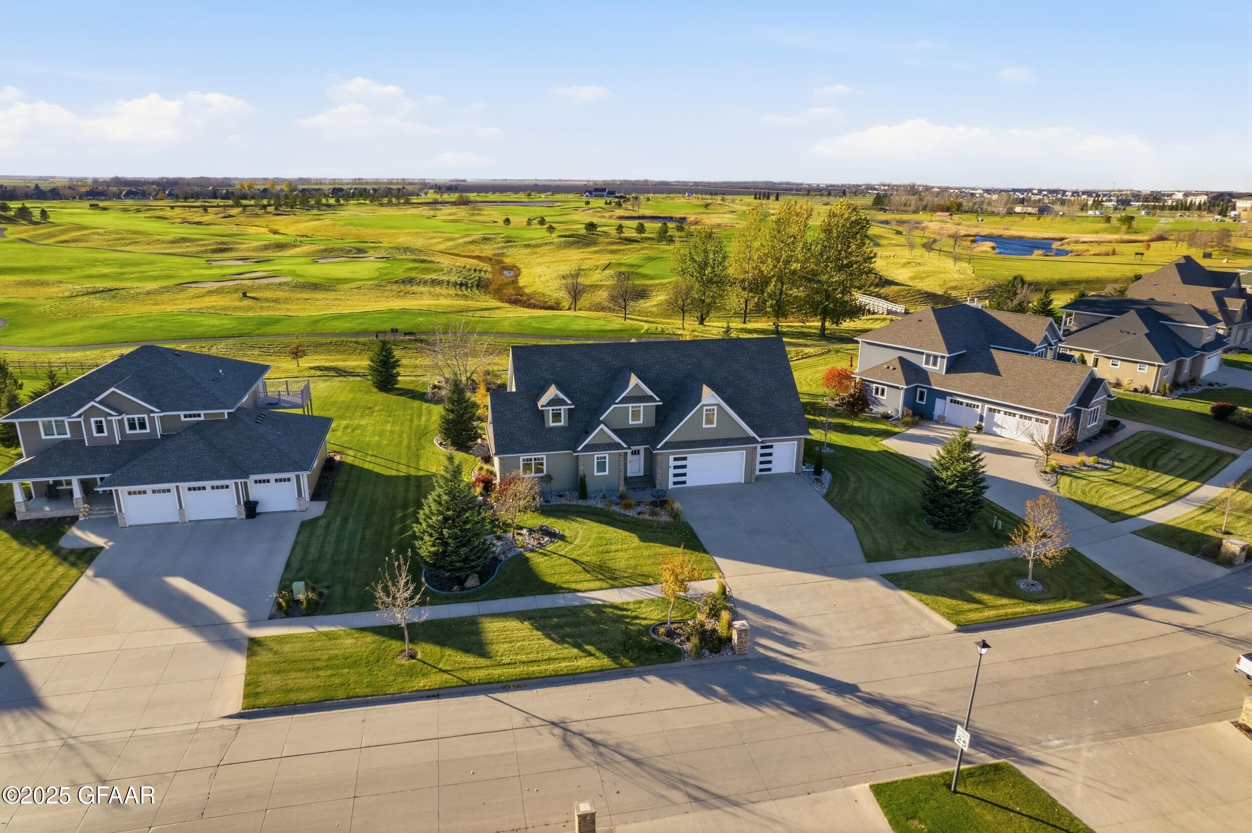 Grand Forks, North Dakota 58201, United States, 4 Bedrooms Bedrooms, ,3 BathroomsBathrooms,Residential,Active,240006