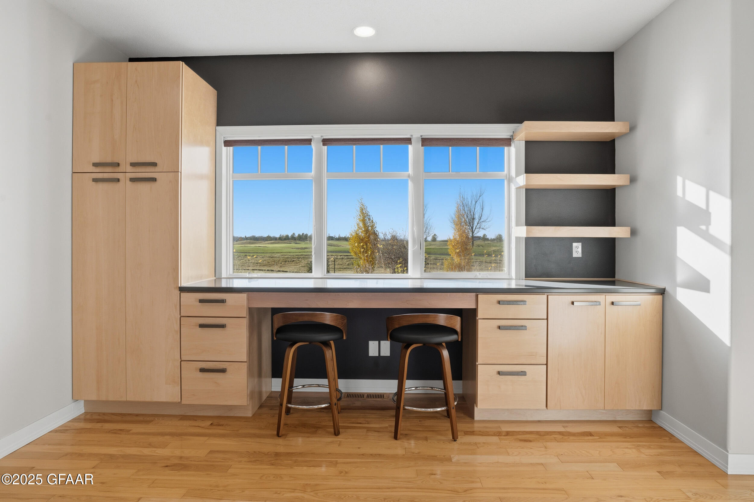 Grand Forks, North Dakota 58201, United States, 4 Bedrooms Bedrooms, ,3 BathroomsBathrooms,Residential,Active,240006