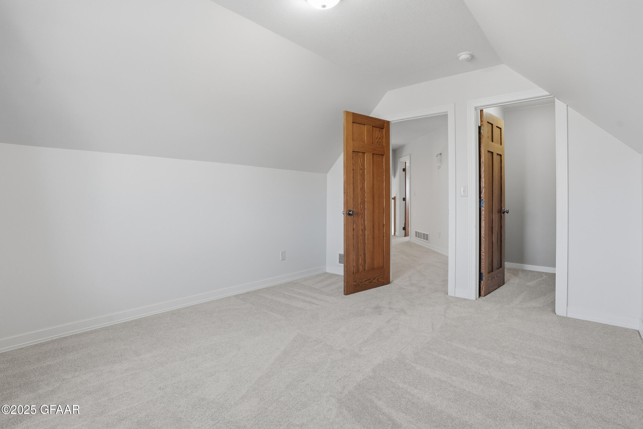 Grand Forks, North Dakota 58201, United States, 4 Bedrooms Bedrooms, ,3 BathroomsBathrooms,Residential,Active,240006