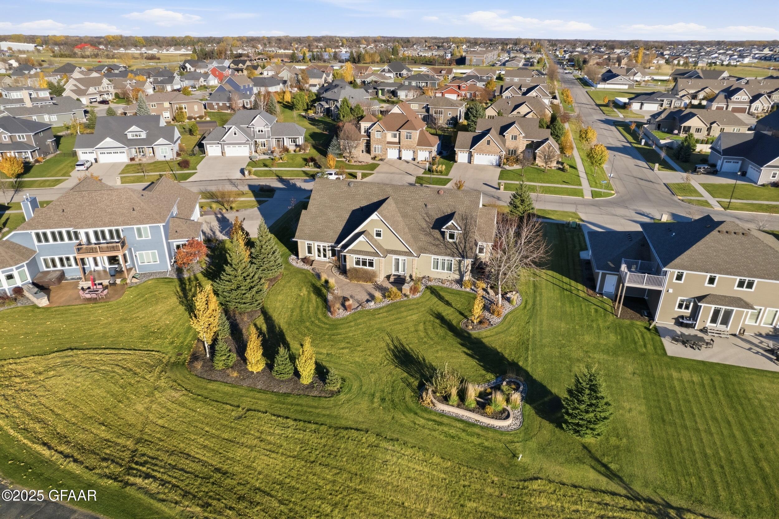 Grand Forks, North Dakota 58201, United States, 4 Bedrooms Bedrooms, ,3 BathroomsBathrooms,Residential,Active,240006