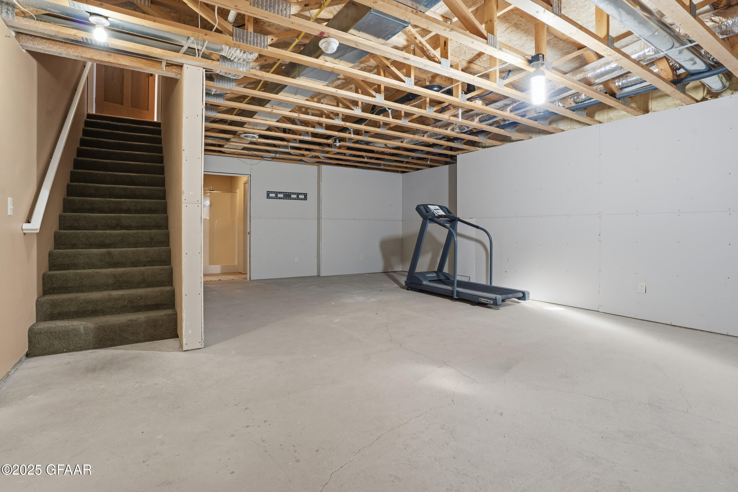 Grand Forks, North Dakota 58201, United States, 4 Bedrooms Bedrooms, ,3 BathroomsBathrooms,Residential,Active,240006