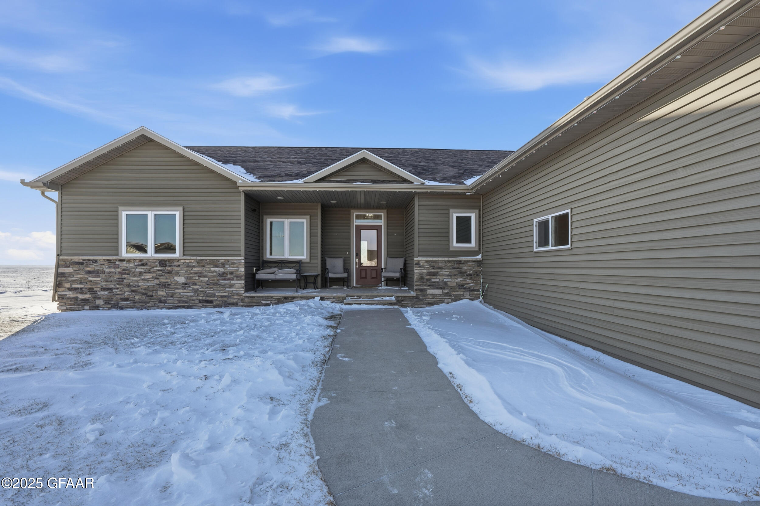 Northwood, North Dakota 58267, United States, 5 Bedrooms Bedrooms, ,3 BathroomsBathrooms,Residential,Active,255552