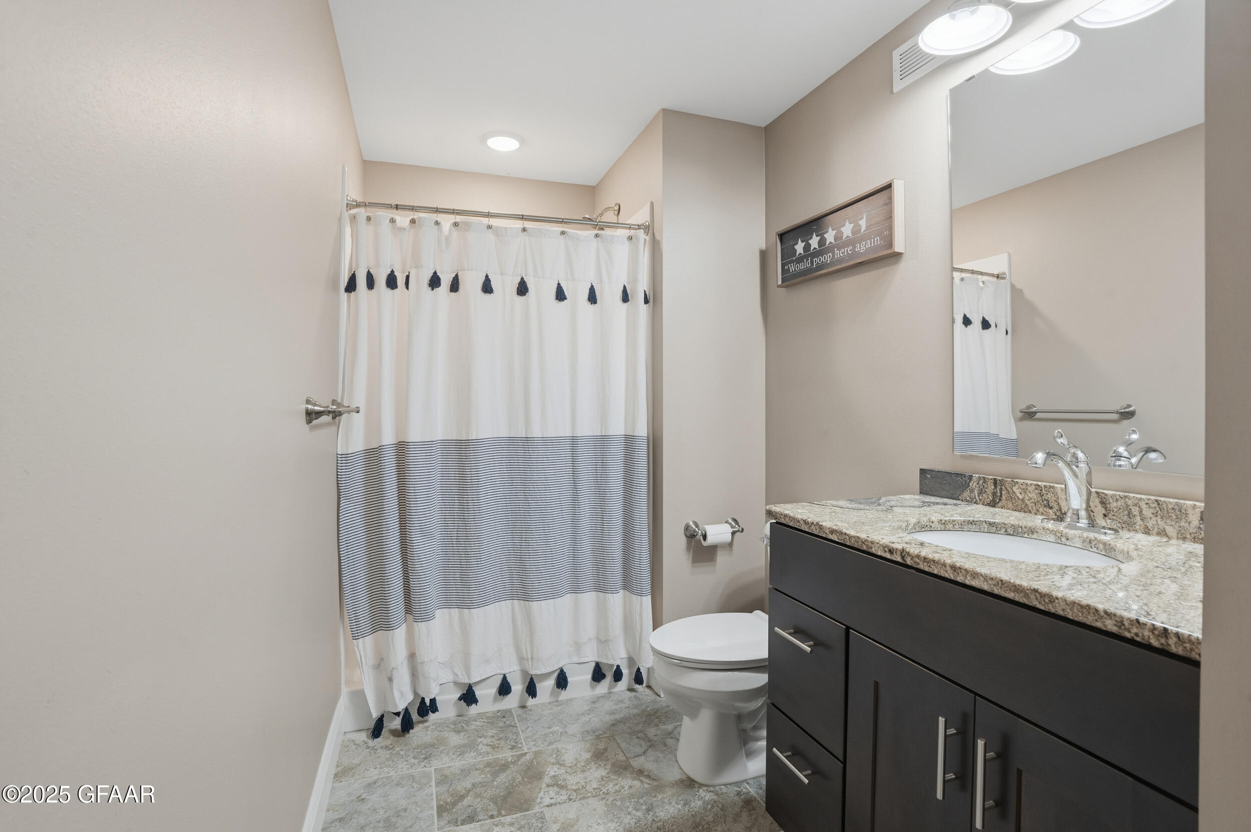 Northwood, North Dakota 58267, United States, 5 Bedrooms Bedrooms, ,3 BathroomsBathrooms,Residential,Active,255552