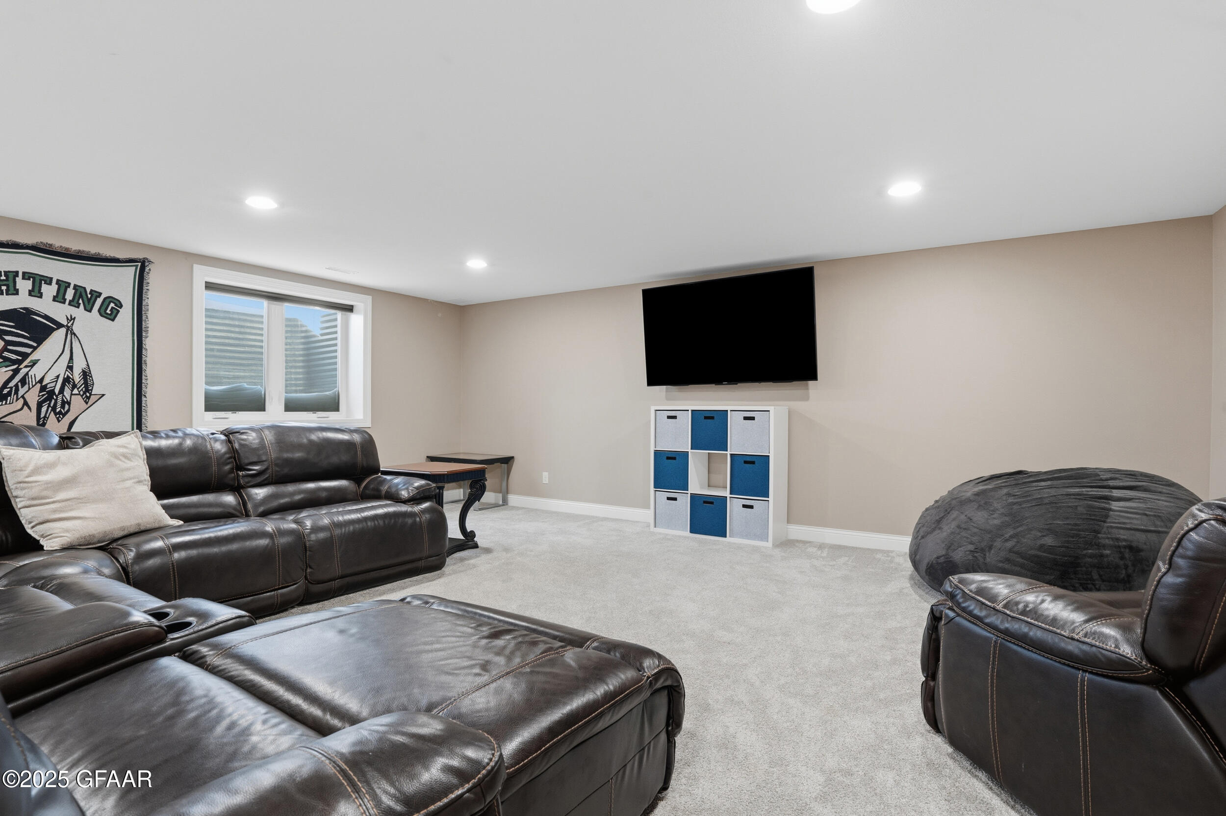 Northwood, North Dakota 58267, United States, 5 Bedrooms Bedrooms, ,3 BathroomsBathrooms,Residential,Active,255552