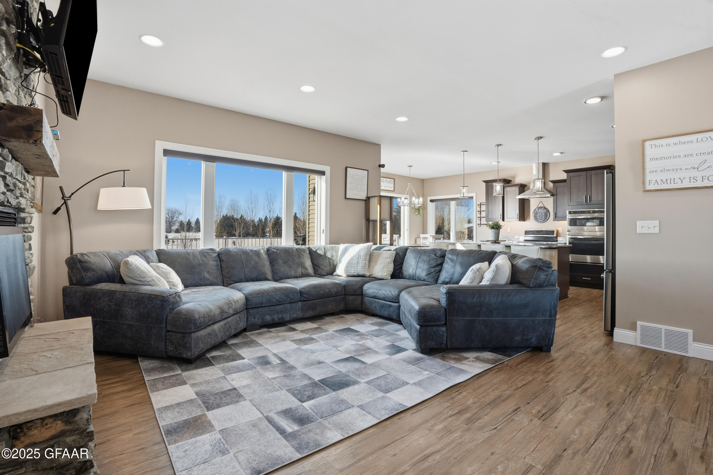 Northwood, North Dakota 58267, United States, 5 Bedrooms Bedrooms, ,3 BathroomsBathrooms,Residential,Active,255552