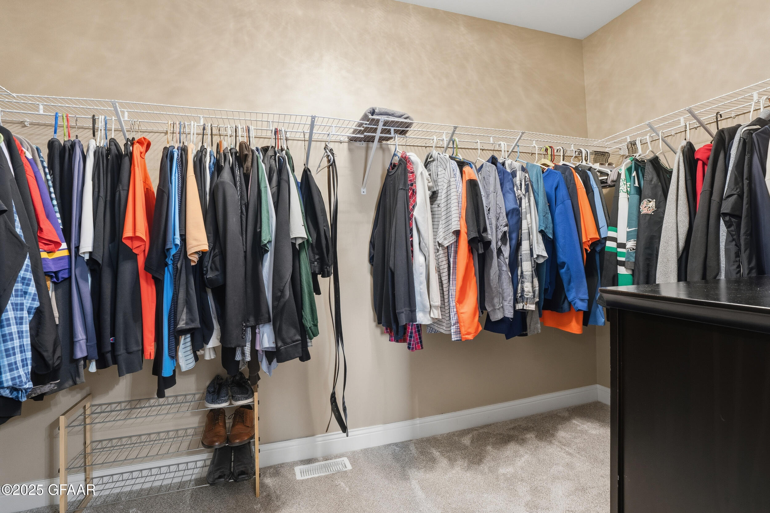 Northwood, North Dakota 58267, United States, 5 Bedrooms Bedrooms, ,3 BathroomsBathrooms,Residential,Active,255552