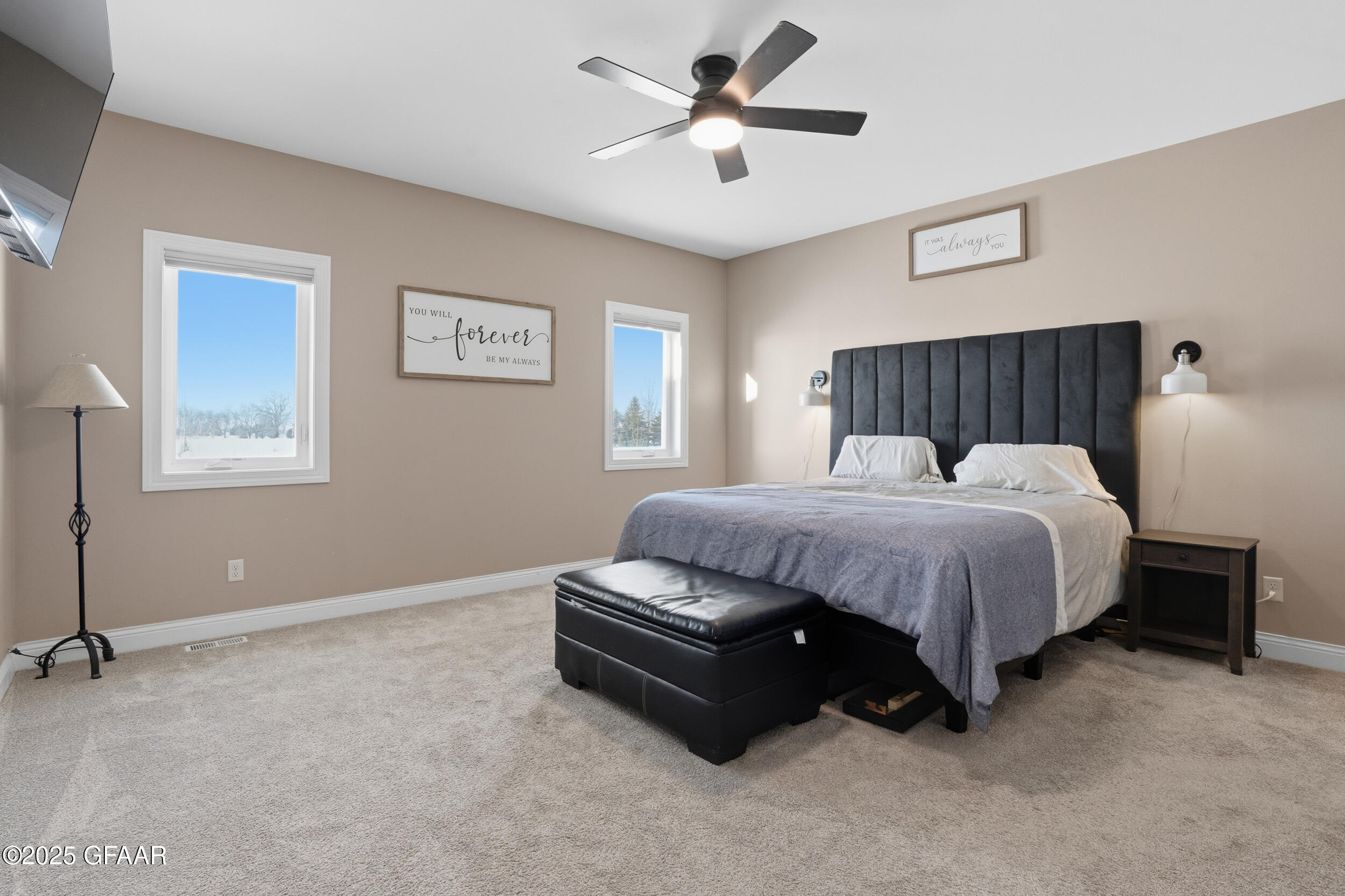 Northwood, North Dakota 58267, United States, 5 Bedrooms Bedrooms, ,3 BathroomsBathrooms,Residential,Active,255552