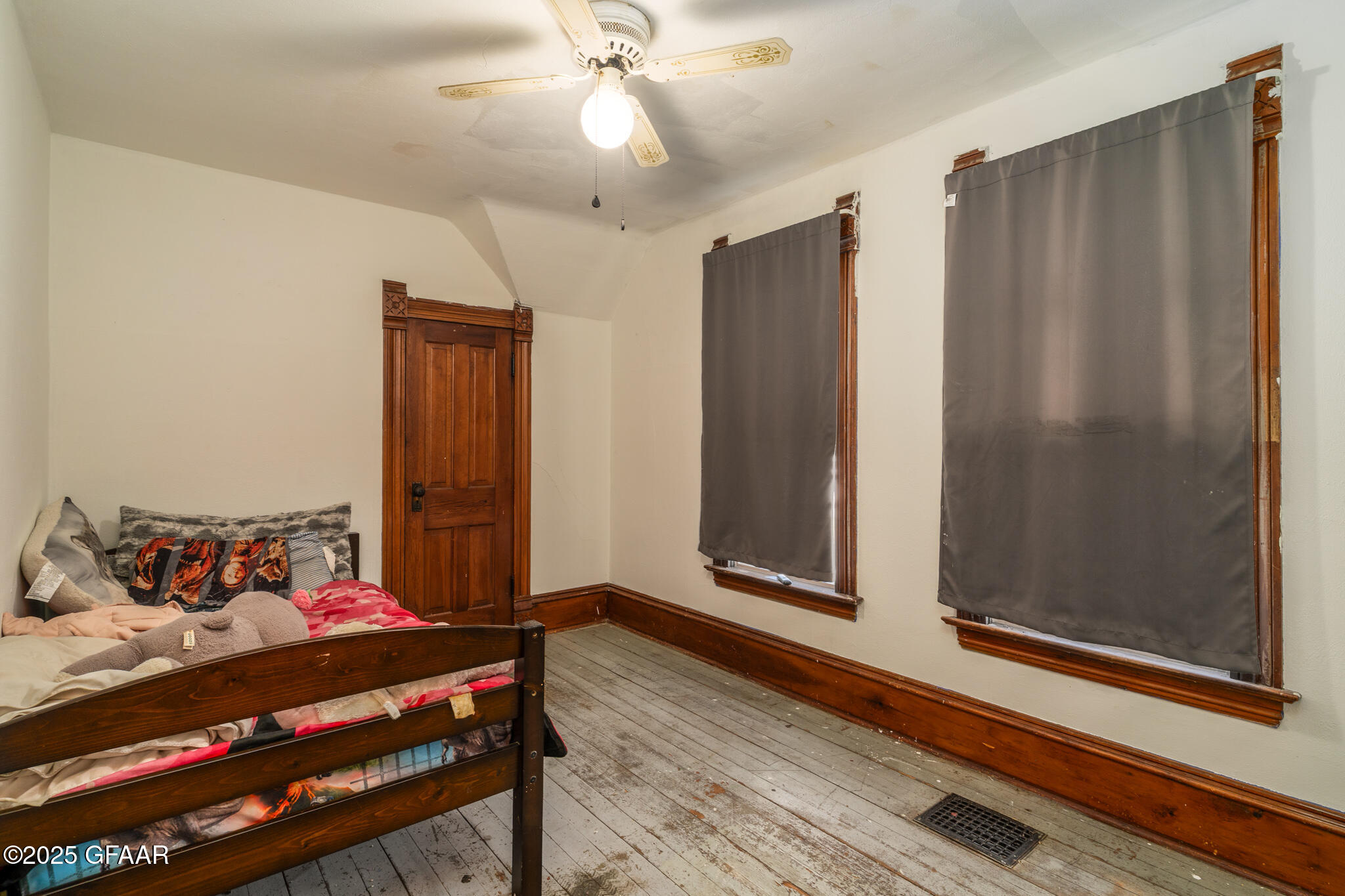 Larimore, North Dakota 58251, United States, 3 Bedrooms Bedrooms, ,2 BathroomsBathrooms,Residential,Active,207753