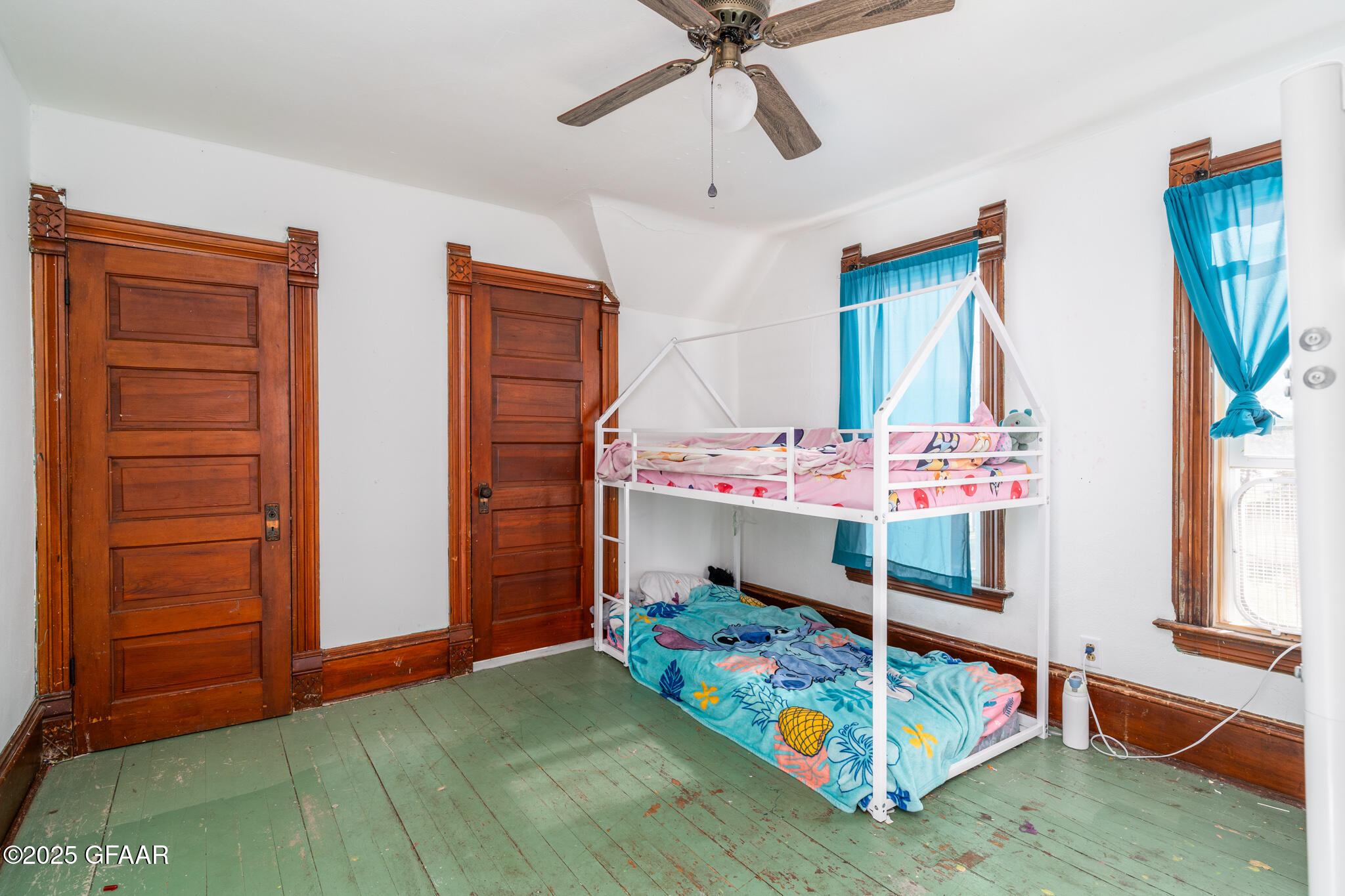 Larimore, North Dakota 58251, United States, 3 Bedrooms Bedrooms, ,2 BathroomsBathrooms,Residential,Active,207753