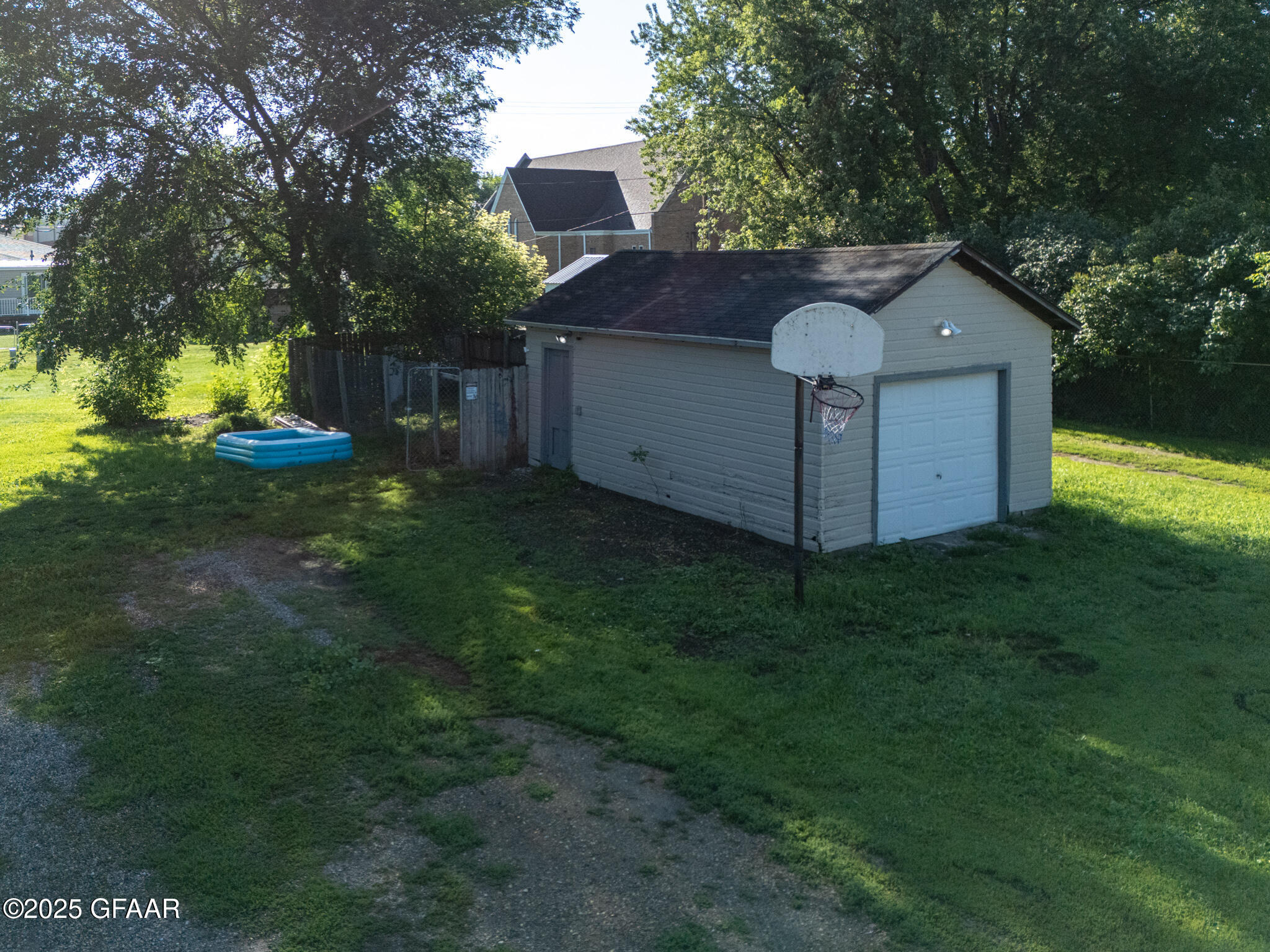 Larimore, North Dakota 58251, United States, 3 Bedrooms Bedrooms, ,2 BathroomsBathrooms,Residential,Active,207753