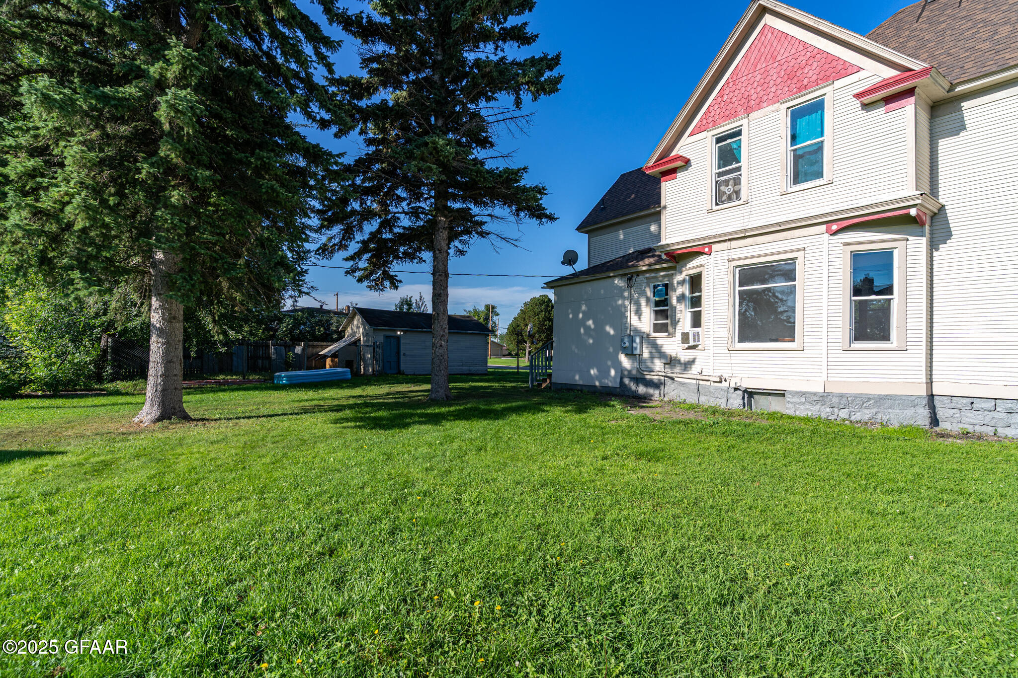 Larimore, North Dakota 58251, United States, 3 Bedrooms Bedrooms, ,2 BathroomsBathrooms,Residential,Active,207753