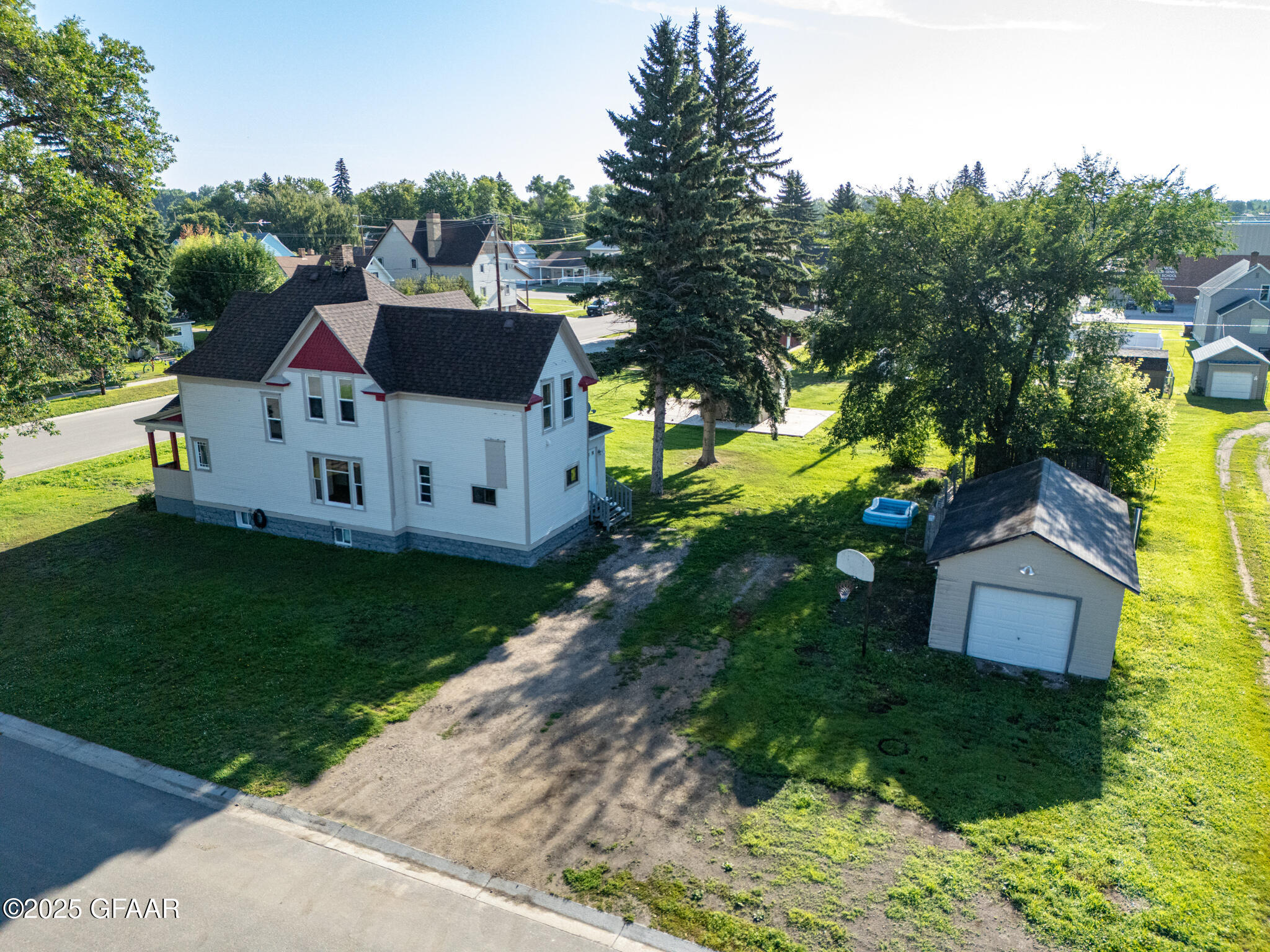 Larimore, North Dakota 58251, United States, 3 Bedrooms Bedrooms, ,2 BathroomsBathrooms,Residential,Active,207753