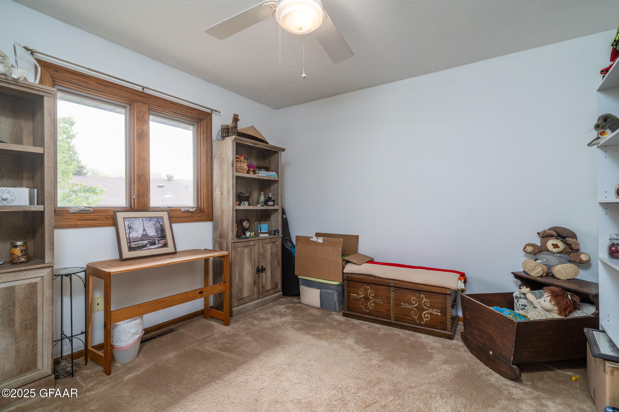 Grand Forks, North Dakota 58201, United States, 4 Bedrooms Bedrooms, ,2 BathroomsBathrooms,Residential,Active,133421