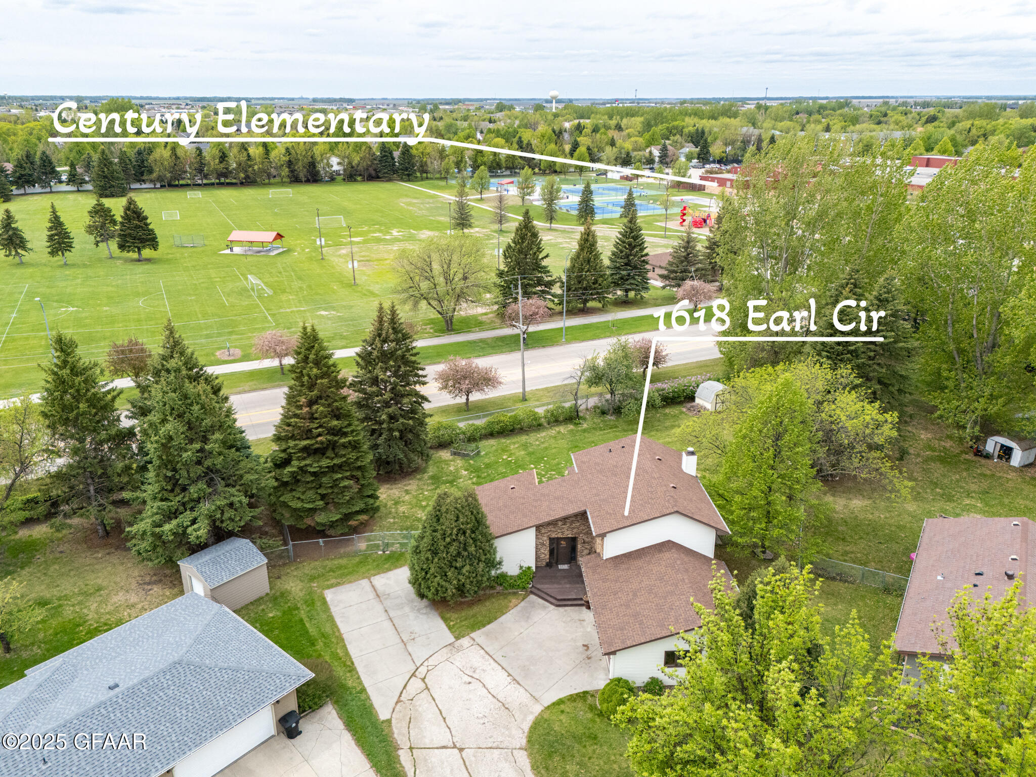 Grand Forks, North Dakota 58201, United States, 4 Bedrooms Bedrooms, ,2 BathroomsBathrooms,Residential,Active,133421