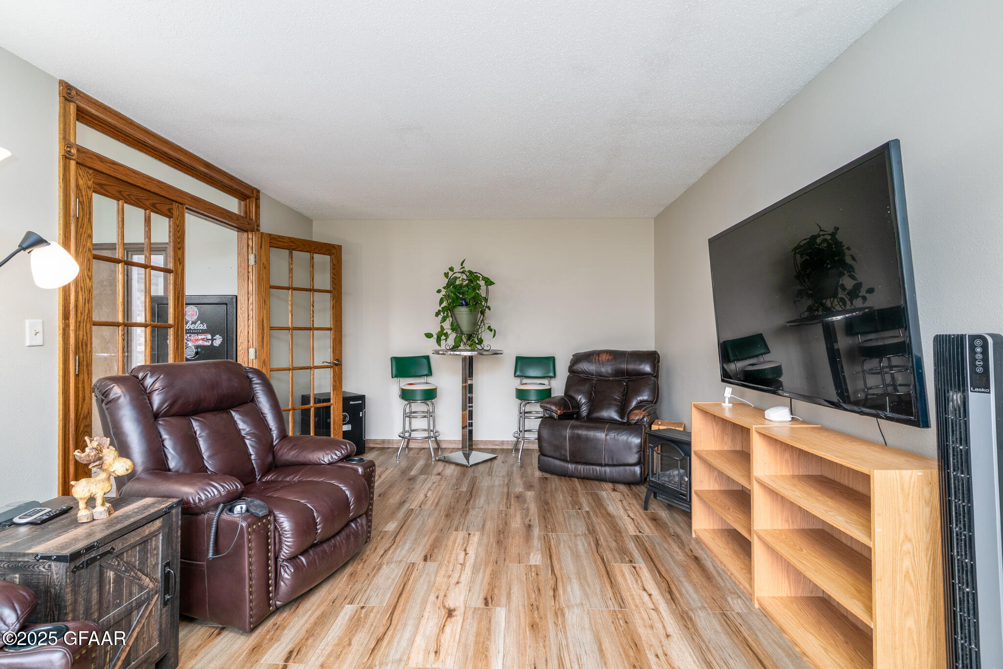 Grand Forks, North Dakota 58201, United States, 4 Bedrooms Bedrooms, ,2 BathroomsBathrooms,Residential,Active,133421