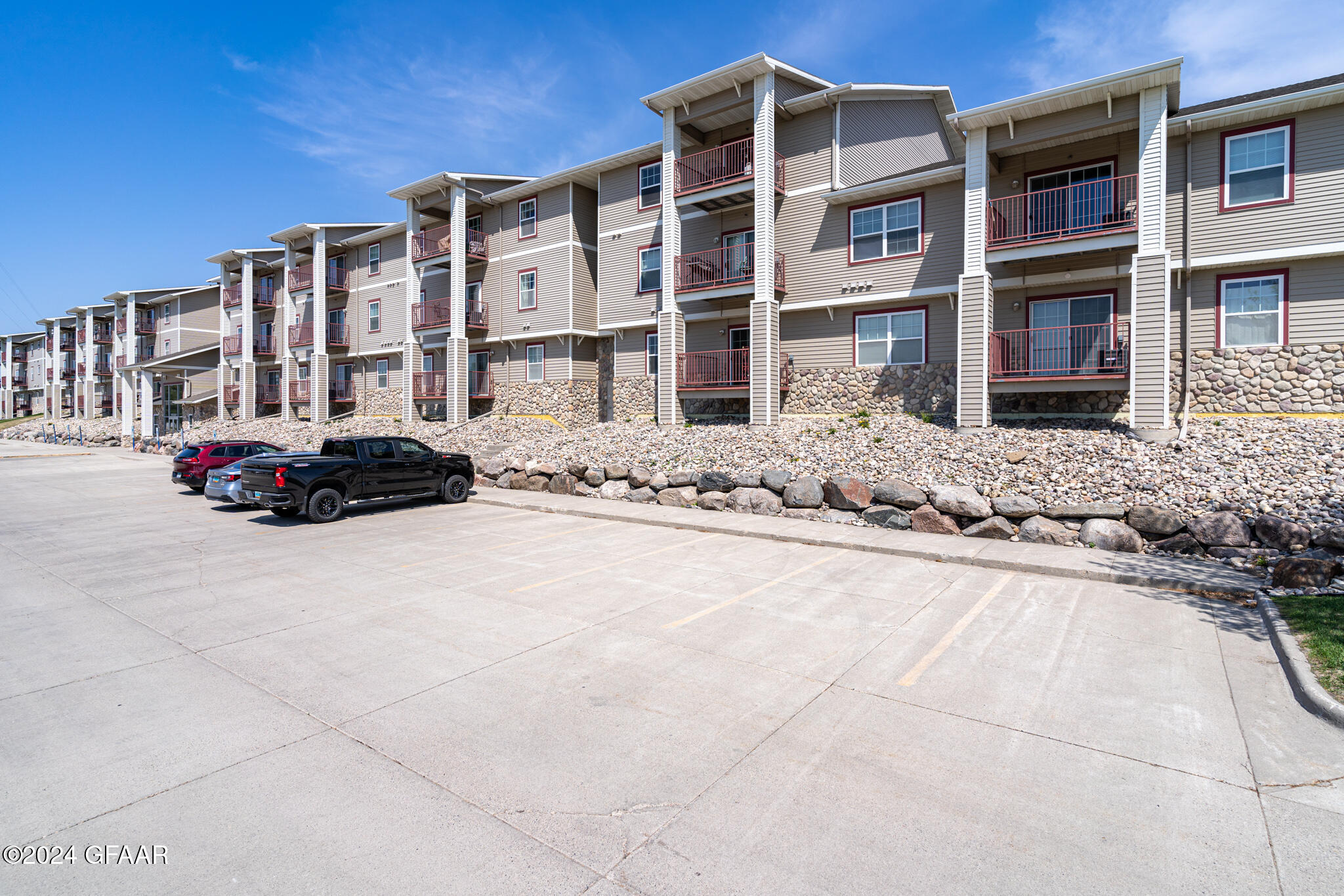 Grand Forks, North Dakota 58201, United States, 1 Bedroom Bedrooms, ,1 BathroomBathrooms,Residential,Pending,26686