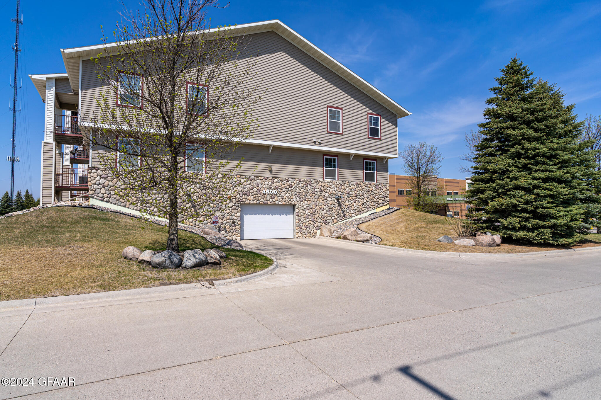 Grand Forks, North Dakota 58201, United States, 1 Bedroom Bedrooms, ,1 BathroomBathrooms,Residential,Pending,26686