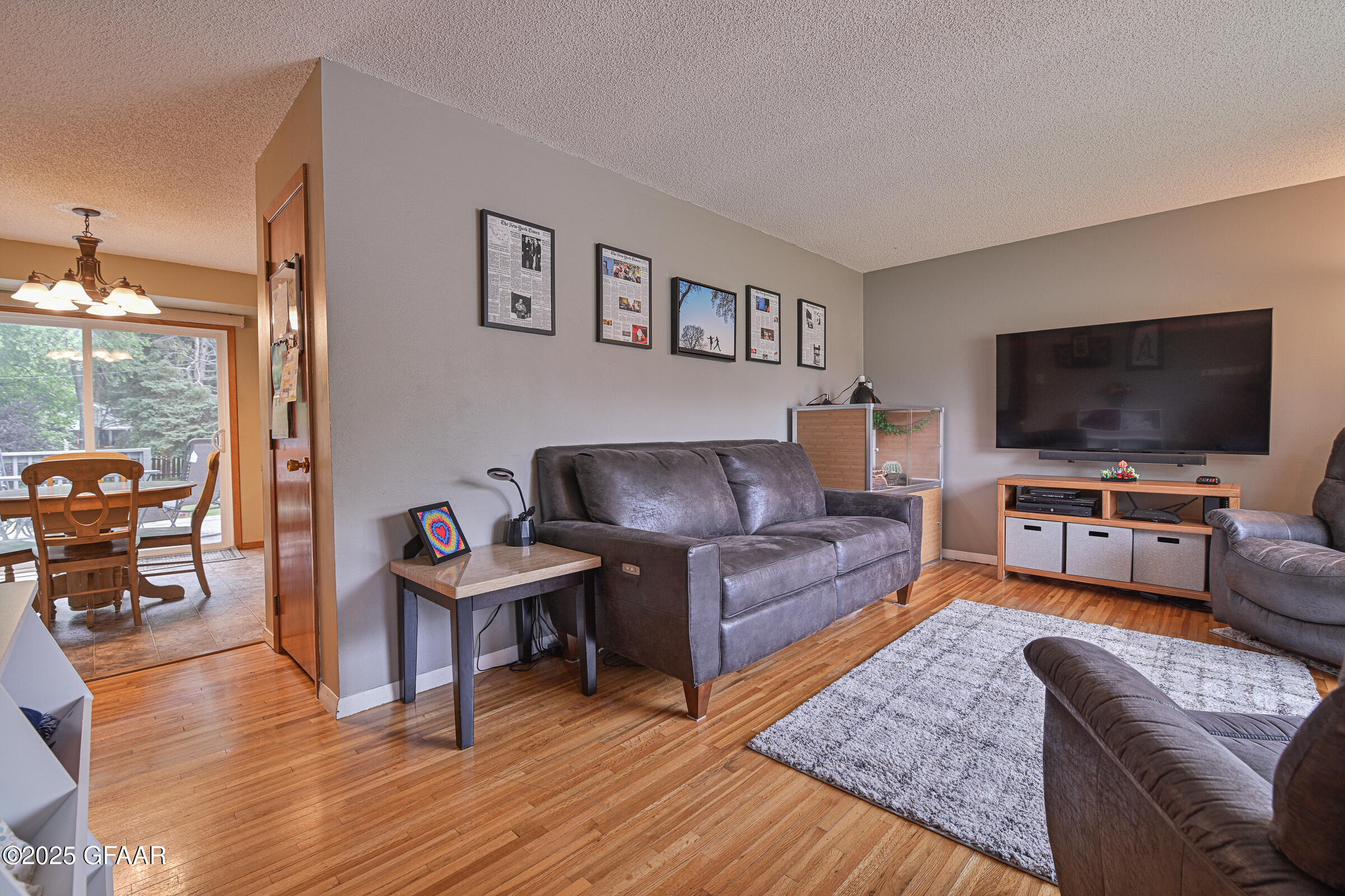 Grand Forks, North Dakota 58201, United States, 4 Bedrooms Bedrooms, ,2 BathroomsBathrooms,Residential,Pending,166311