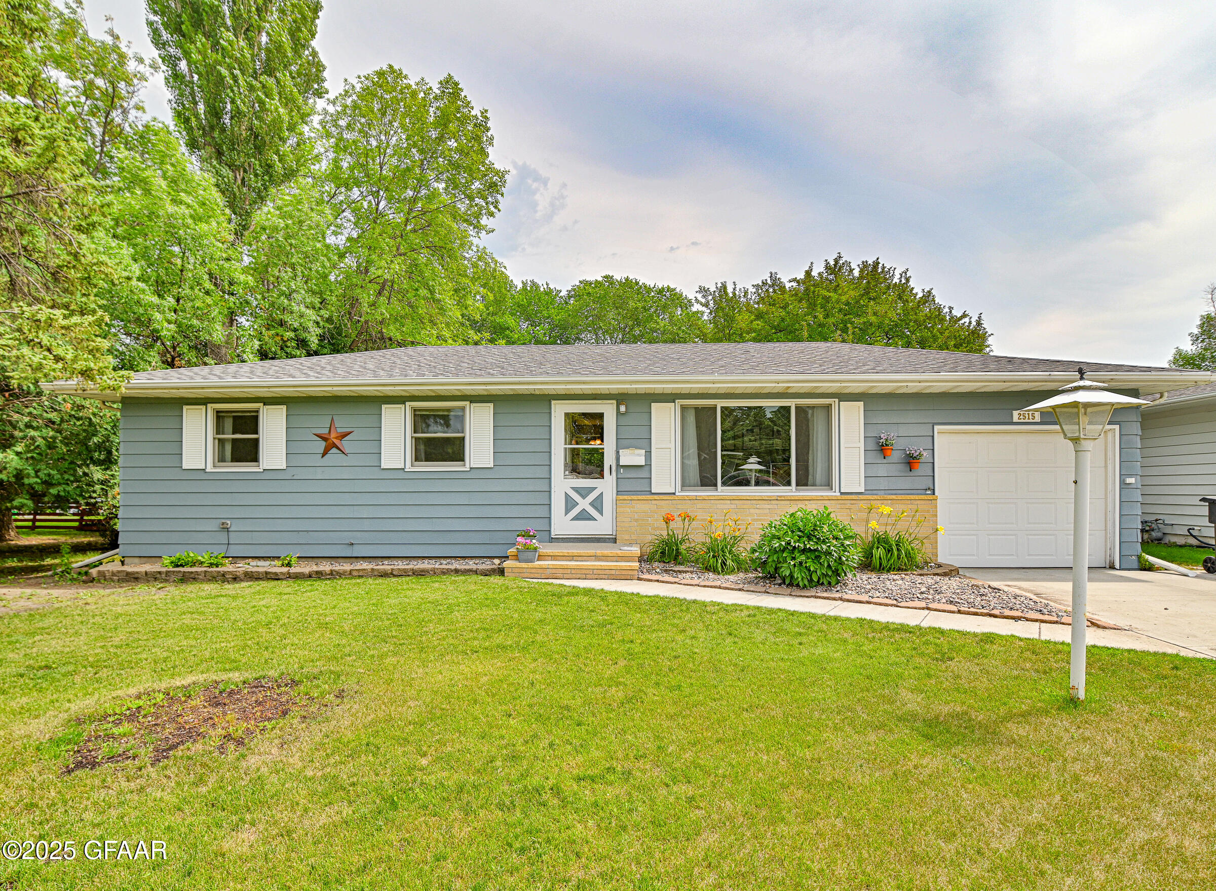 Grand Forks, North Dakota 58201, United States, 4 Bedrooms Bedrooms, ,2 BathroomsBathrooms,Residential,Pending,166311 Grand Forks, North Dakota 58201, United States, 4 Bedrooms Bedrooms, ,2 BathroomsBathrooms,Residential,Pending,166311