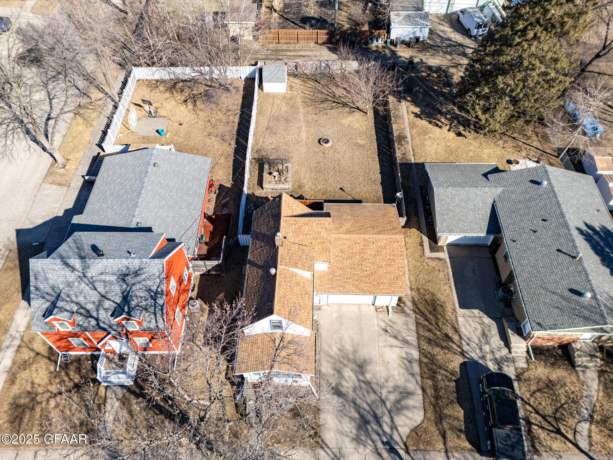 Grand Forks, North Dakota 58203, United States, 3 Bedrooms Bedrooms, ,2 BathroomsBathrooms,Residential,Pending,92684