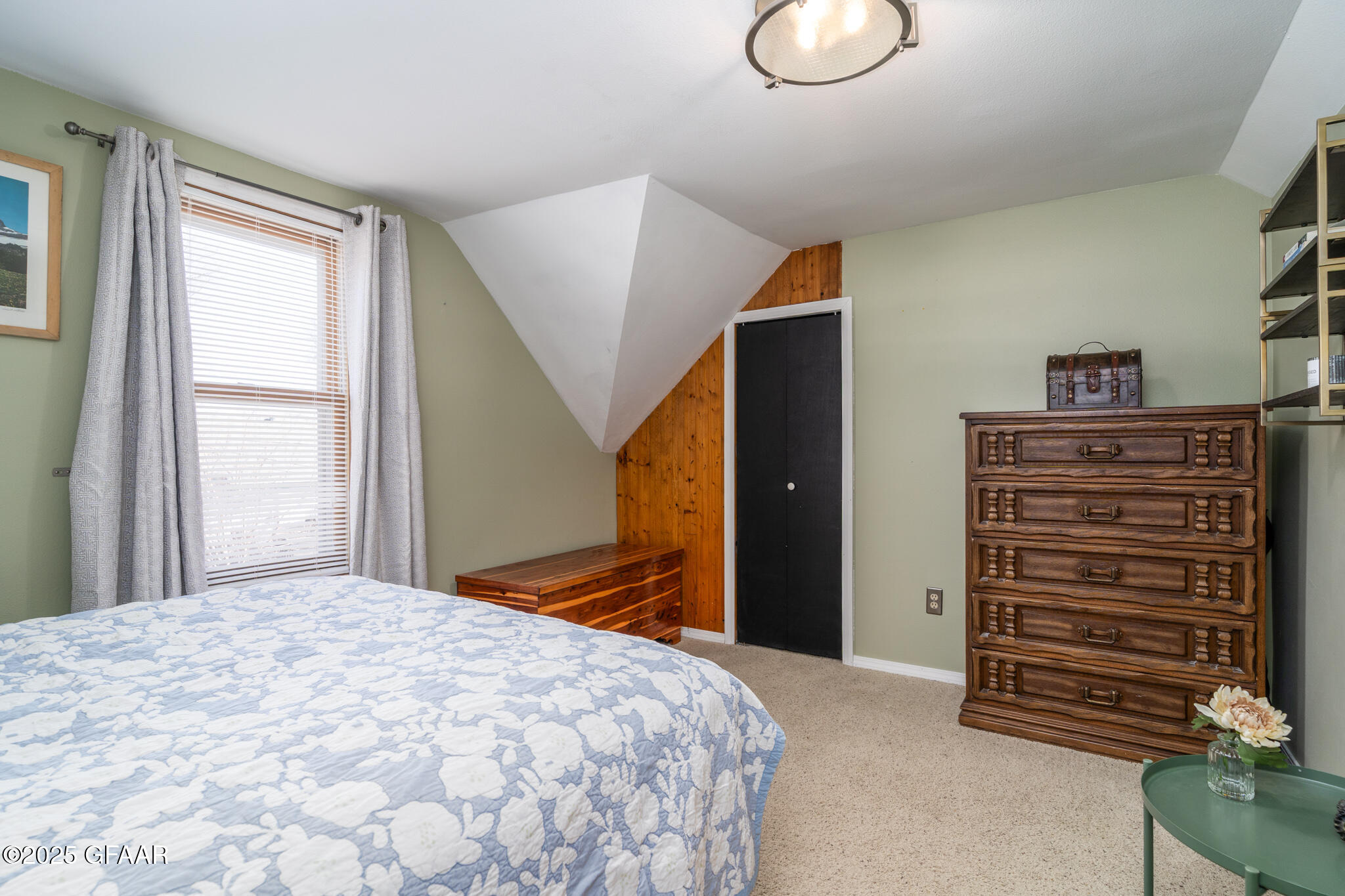 Grand Forks, North Dakota 58203, United States, 3 Bedrooms Bedrooms, ,2 BathroomsBathrooms,Residential,Pending,92684