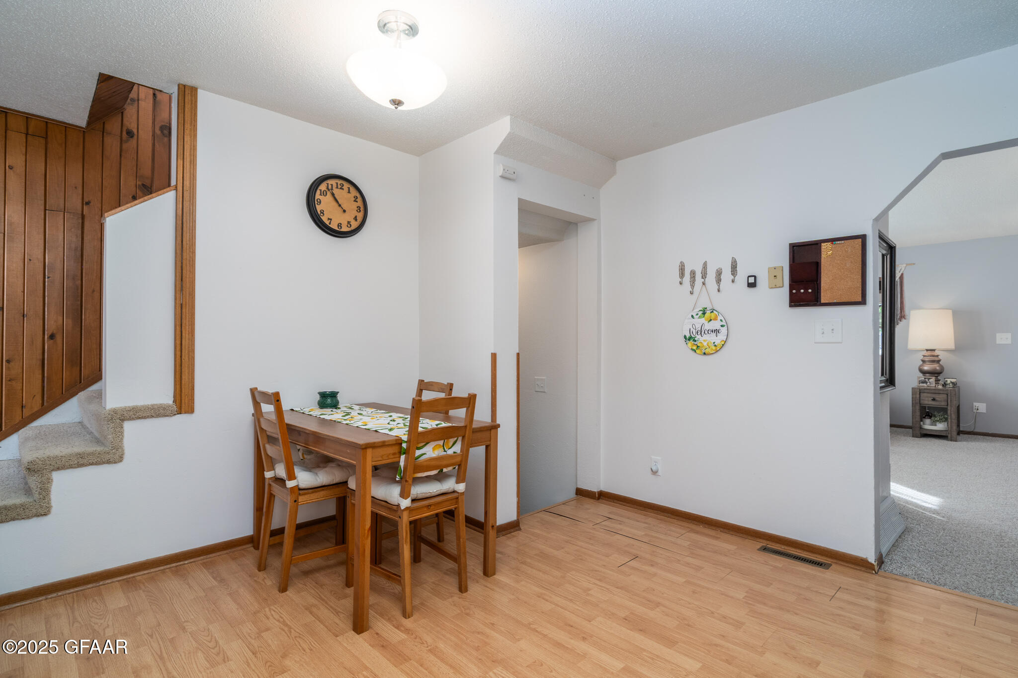 Grand Forks, North Dakota 58203, United States, 3 Bedrooms Bedrooms, ,2 BathroomsBathrooms,Residential,Pending,92684