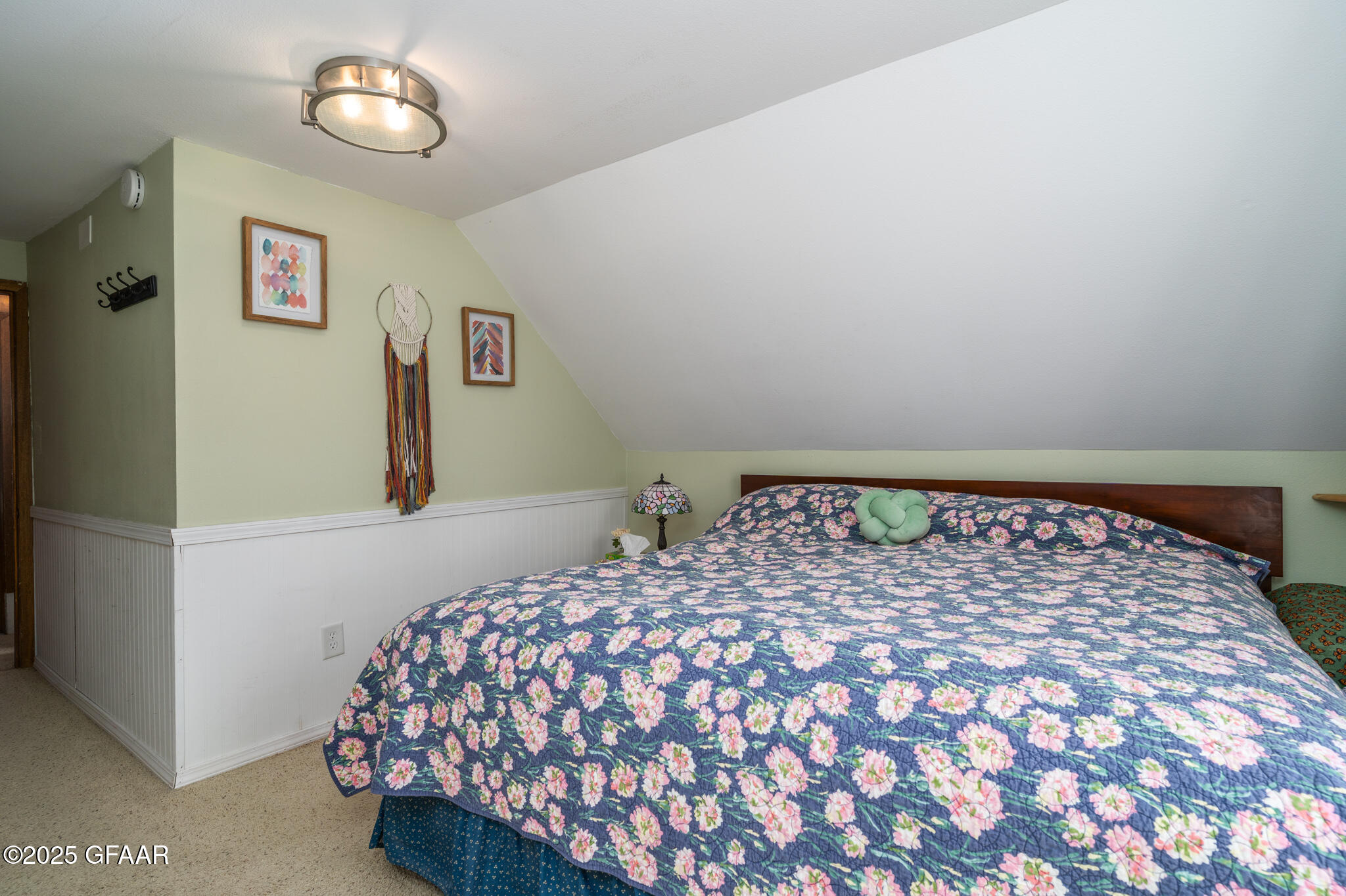 Grand Forks, North Dakota 58203, United States, 3 Bedrooms Bedrooms, ,2 BathroomsBathrooms,Residential,Pending,92684