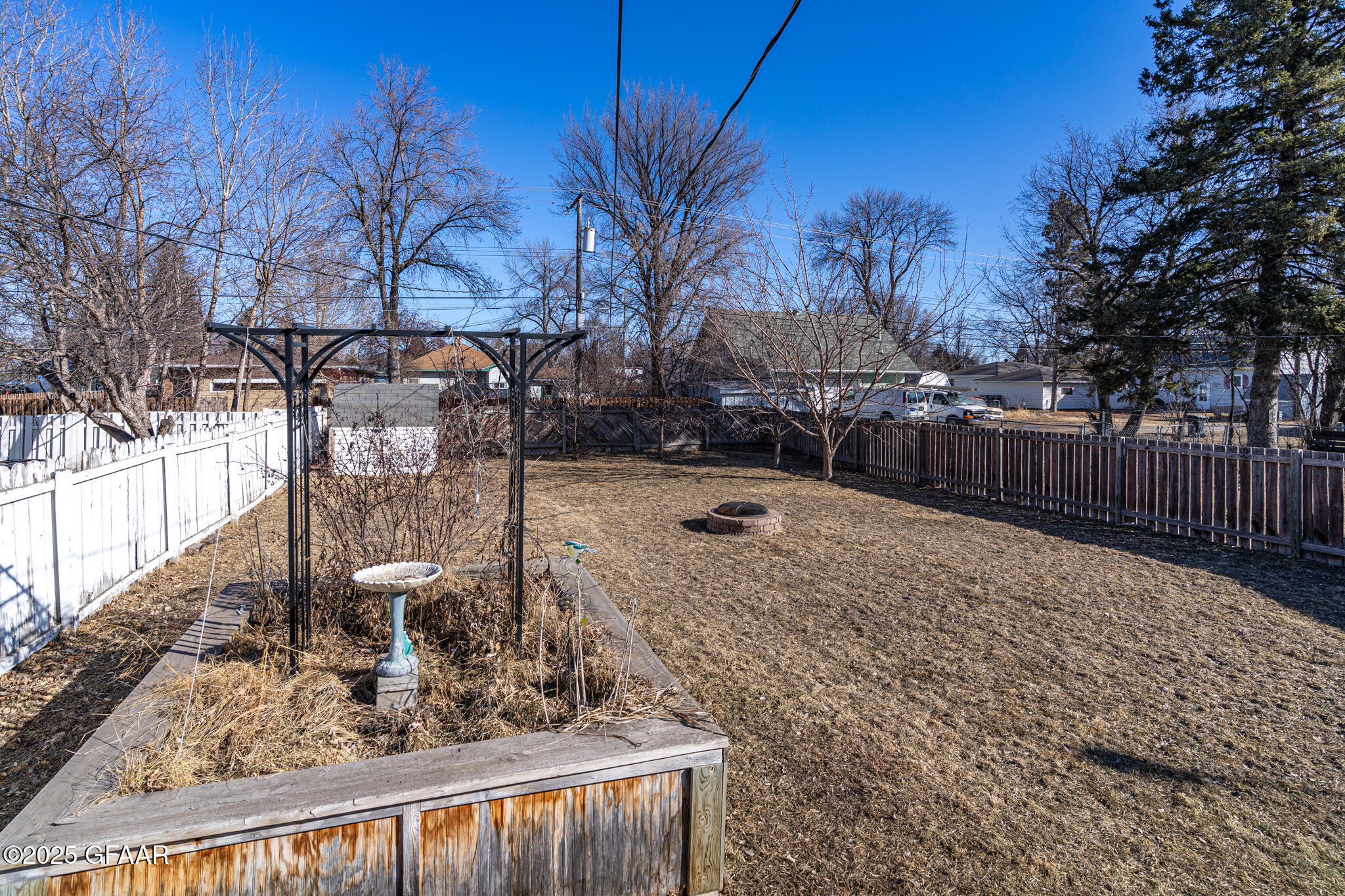 Grand Forks, North Dakota 58203, United States, 3 Bedrooms Bedrooms, ,2 BathroomsBathrooms,Residential,Pending,92684