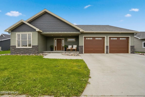 552 NORTHSTAR DR, GRAFTON, ND 58237 - Image 5b39f8de319ec2dff8eea490a85a407b/1331729459