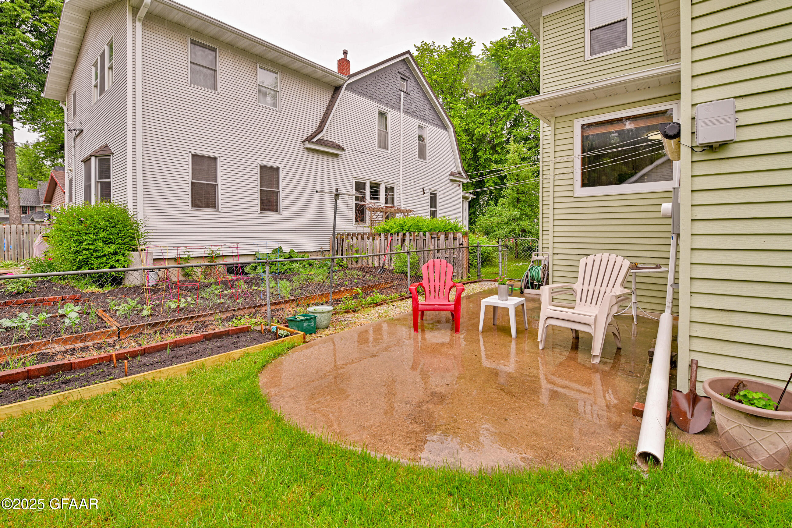 Grand Forks, North Dakota 58201, United States, 3 Bedrooms Bedrooms, ,2 BathroomsBathrooms,Residential,Pending,166318