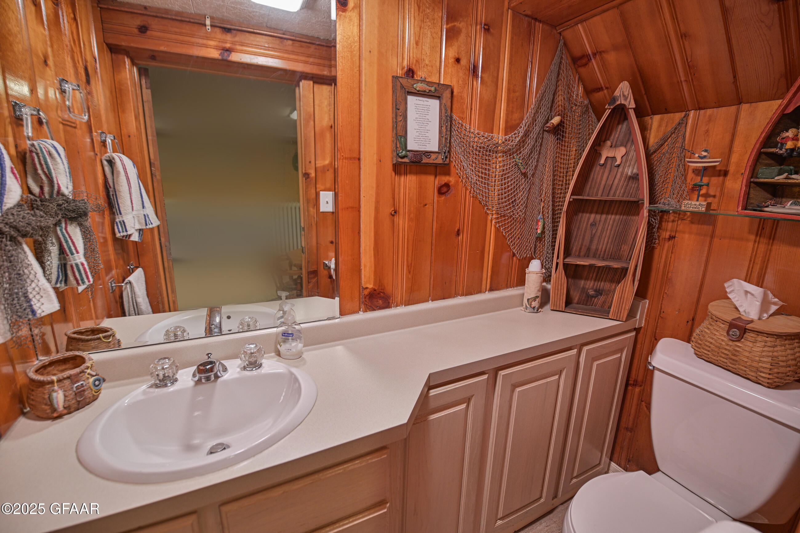 Grand Forks, North Dakota 58201, United States, 3 Bedrooms Bedrooms, ,2 BathroomsBathrooms,Residential,Pending,166318