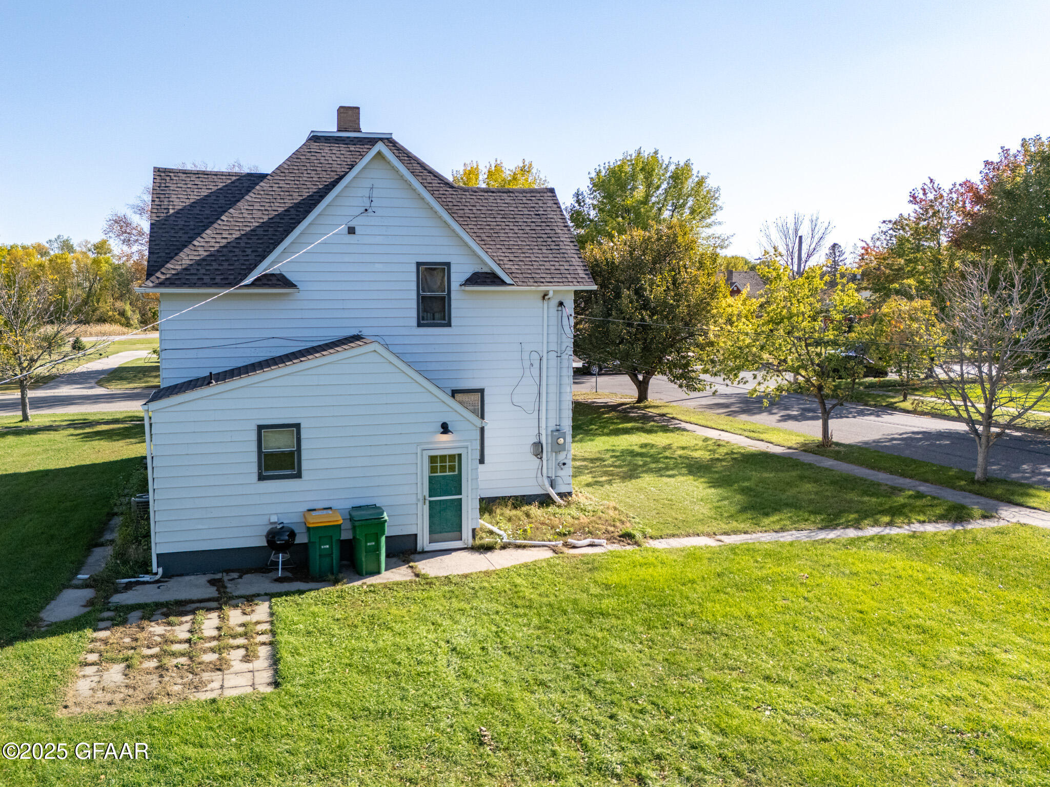 Hatton, North Dakota 58240, United States, 4 Bedrooms Bedrooms, ,2 BathroomsBathrooms,Residential,Active,20298