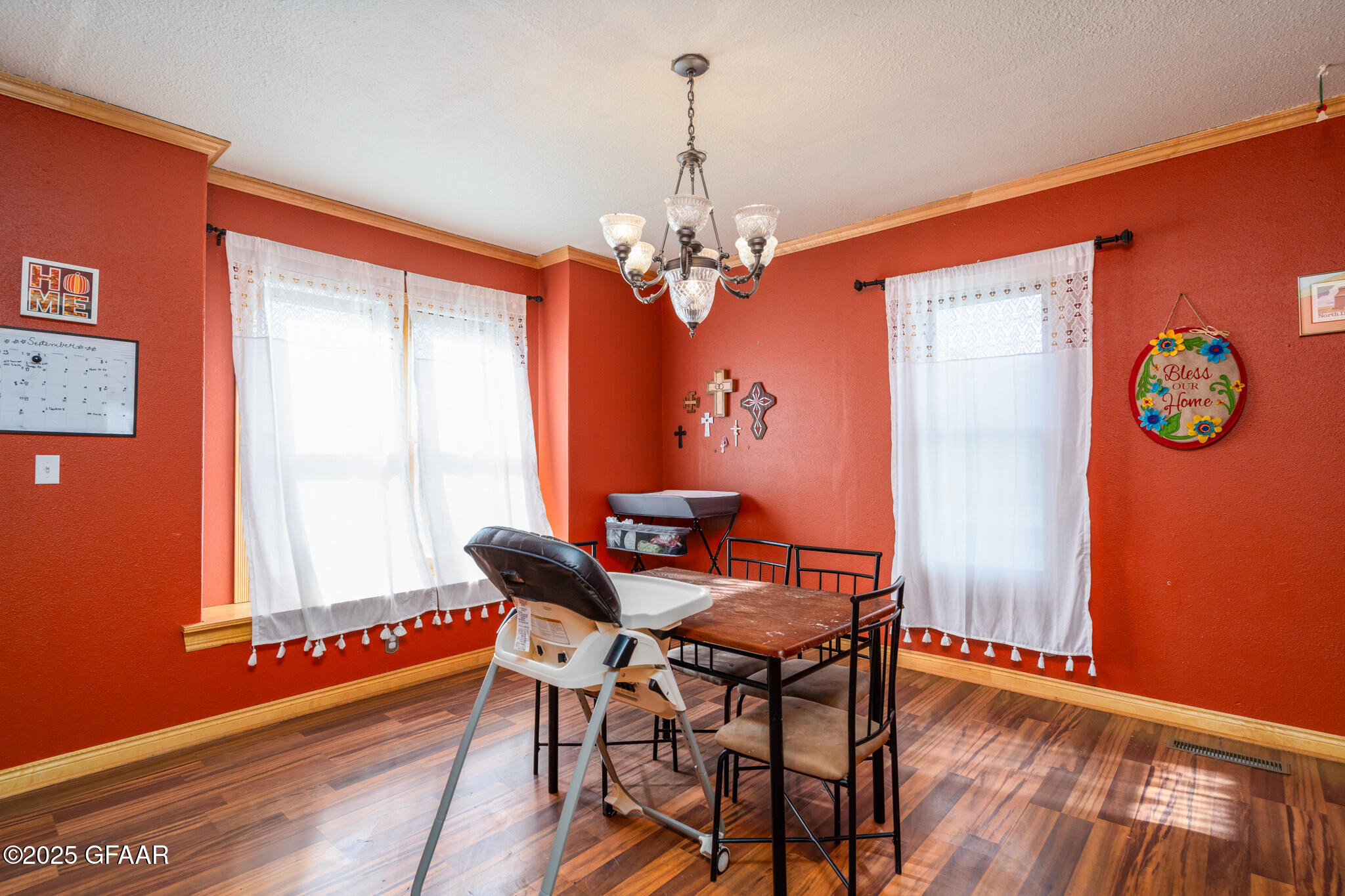 Hatton, North Dakota 58240, United States, 4 Bedrooms Bedrooms, ,2 BathroomsBathrooms,Residential,Active,20298