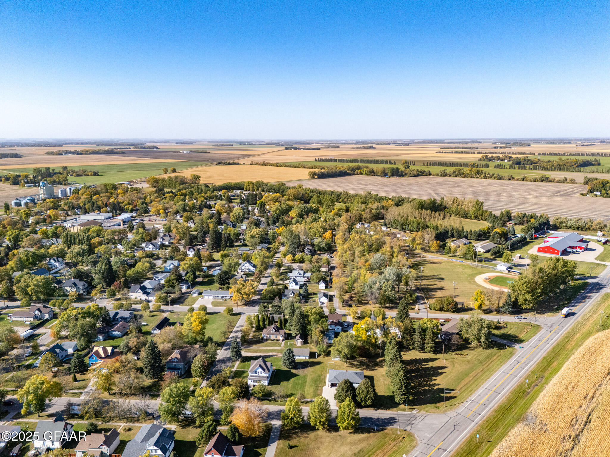 Hatton, North Dakota 58240, United States, 4 Bedrooms Bedrooms, ,2 BathroomsBathrooms,Residential,Active,20298