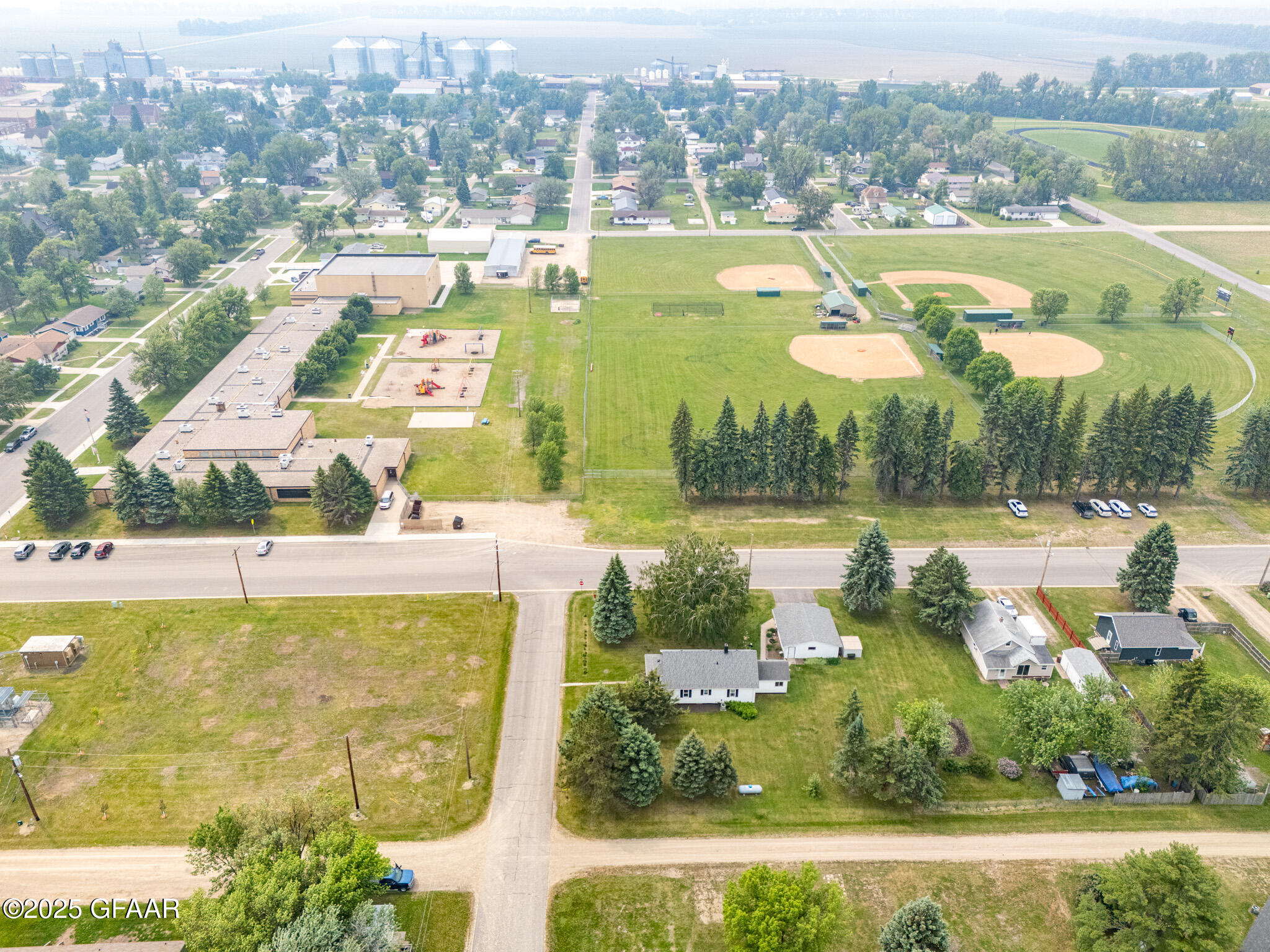 Larimore, North Dakota 58251, United States, 3 Bedrooms Bedrooms, ,1 BathroomBathrooms,Residential,Contingent,143717