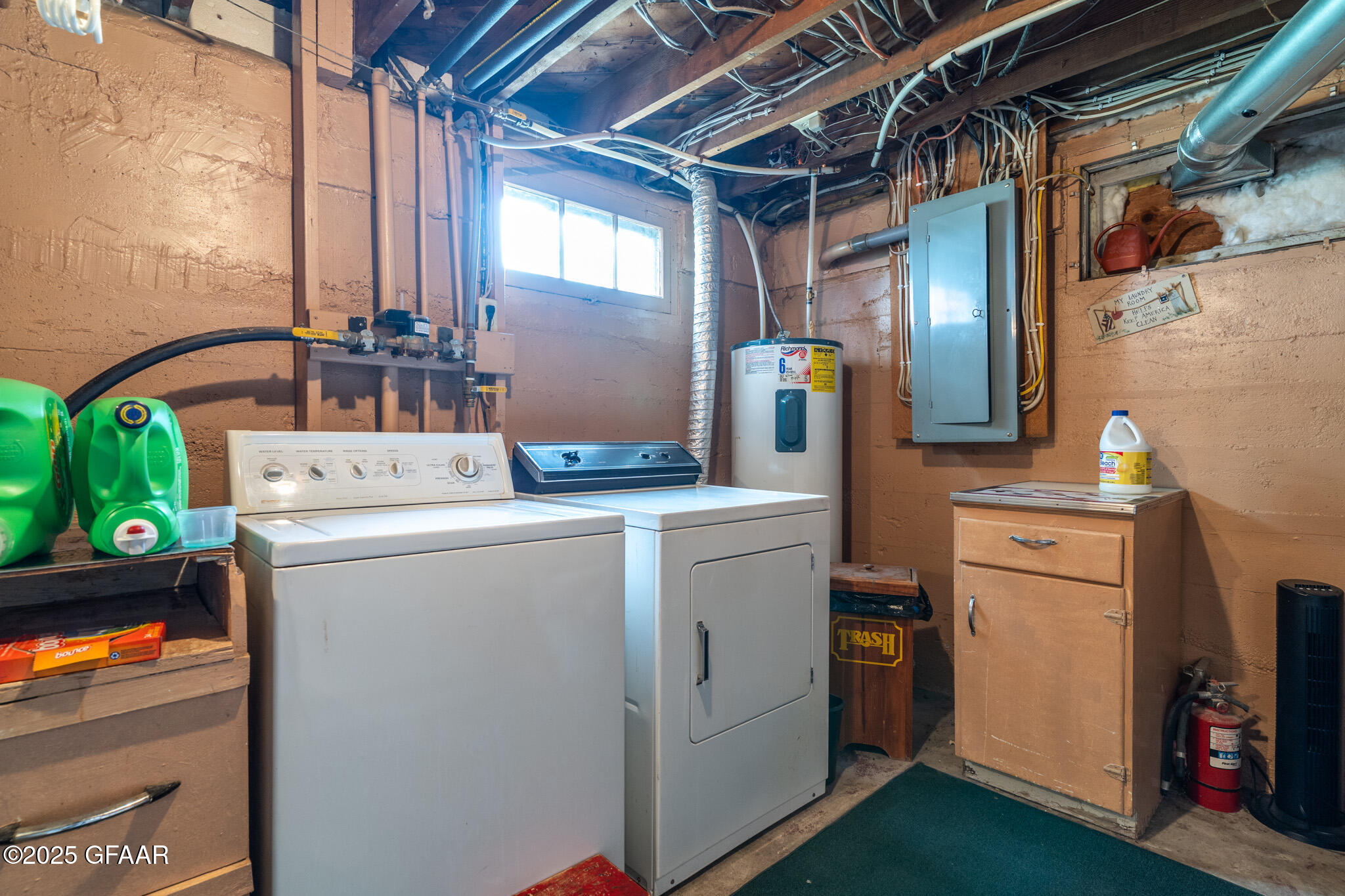 Larimore, North Dakota 58251, United States, 3 Bedrooms Bedrooms, ,1 BathroomBathrooms,Residential,Contingent,143717