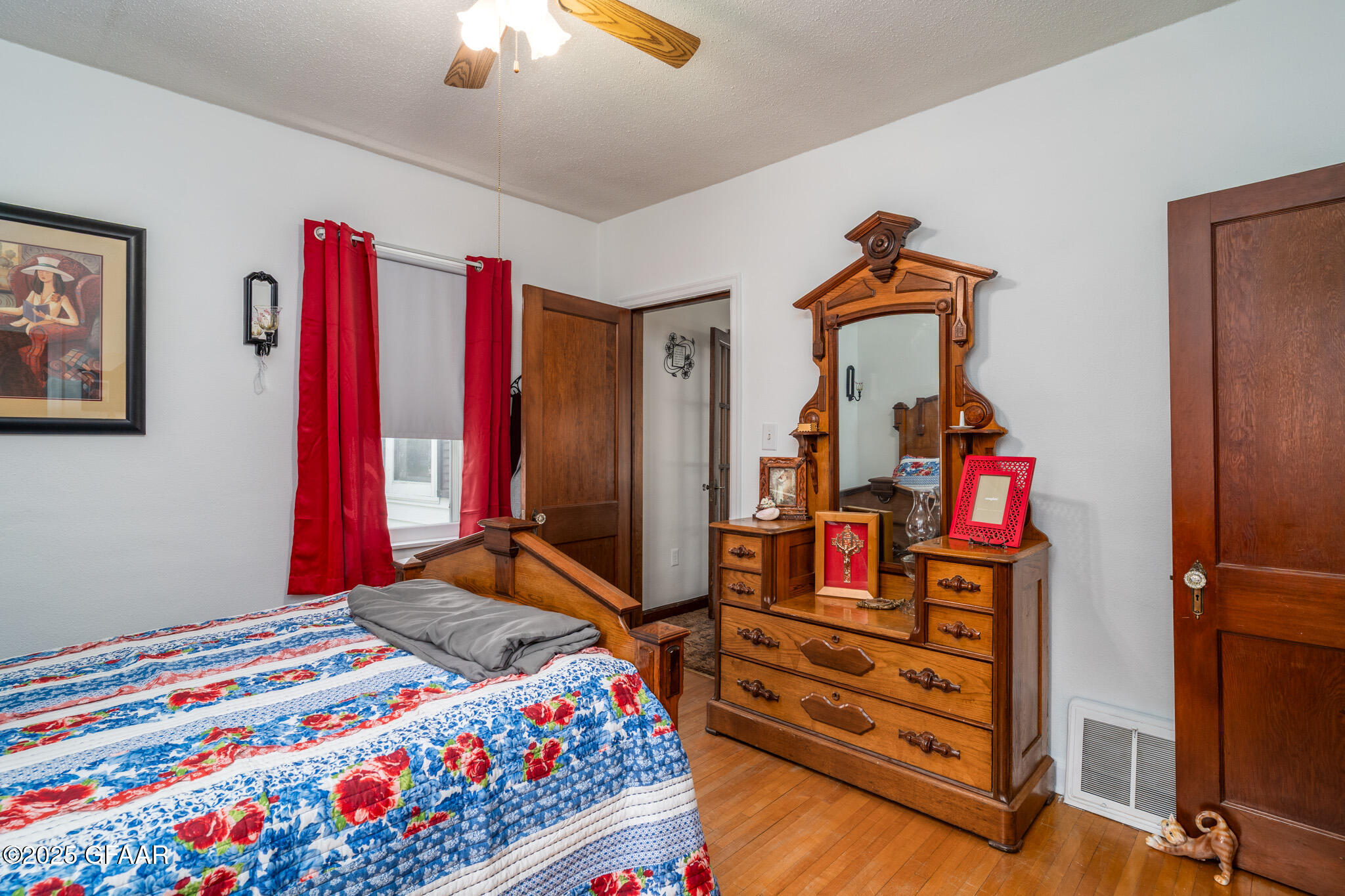 Larimore, North Dakota 58251, United States, 3 Bedrooms Bedrooms, ,1 BathroomBathrooms,Residential,Contingent,143717