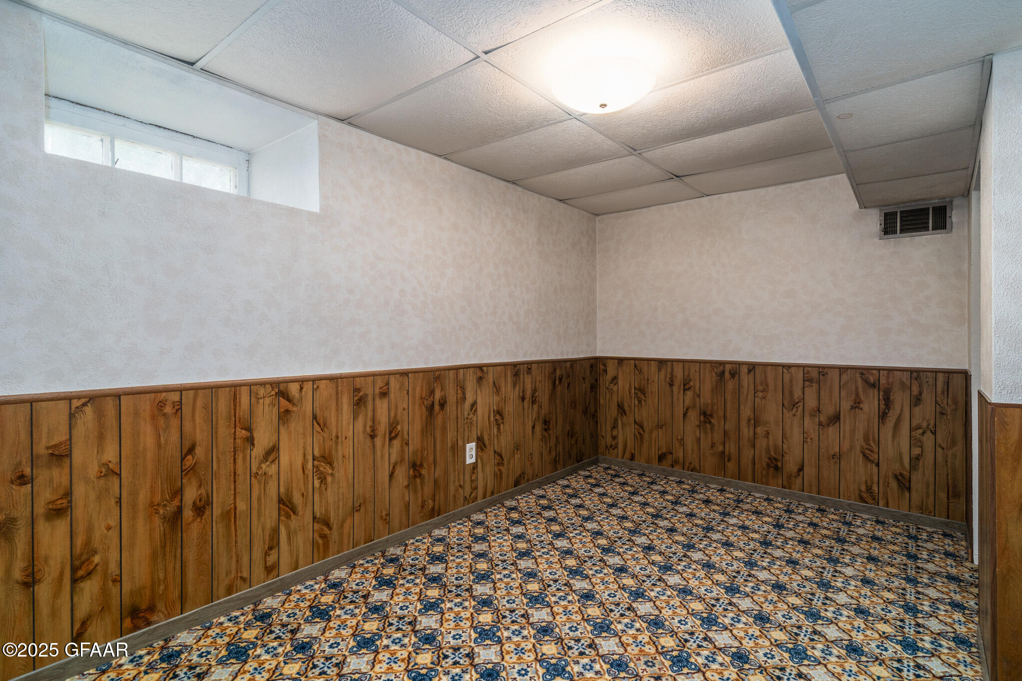 Larimore, North Dakota 58251, United States, 3 Bedrooms Bedrooms, ,1 BathroomBathrooms,Residential,Contingent,143717