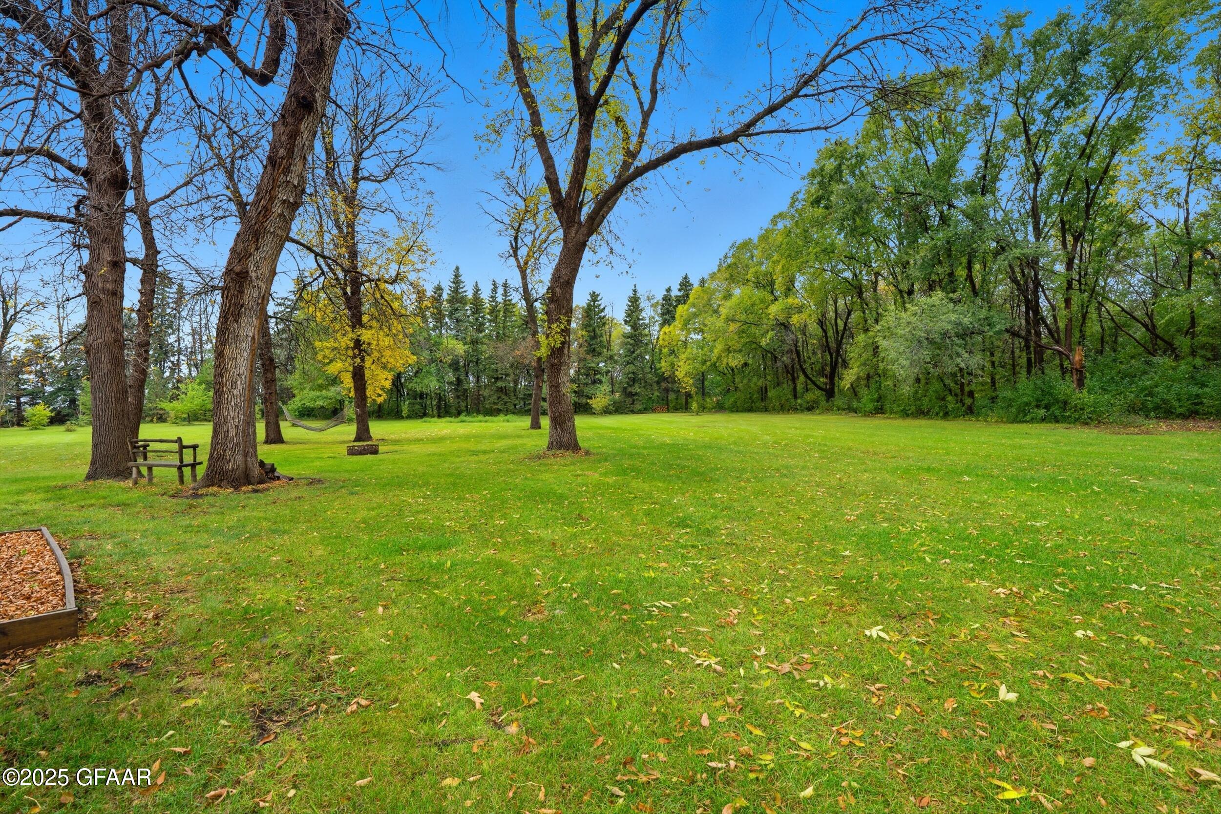 Grand Forks, North Dakota 58201, United States, 4 Bedrooms Bedrooms, ,3 BathroomsBathrooms,Residential,Active,229784