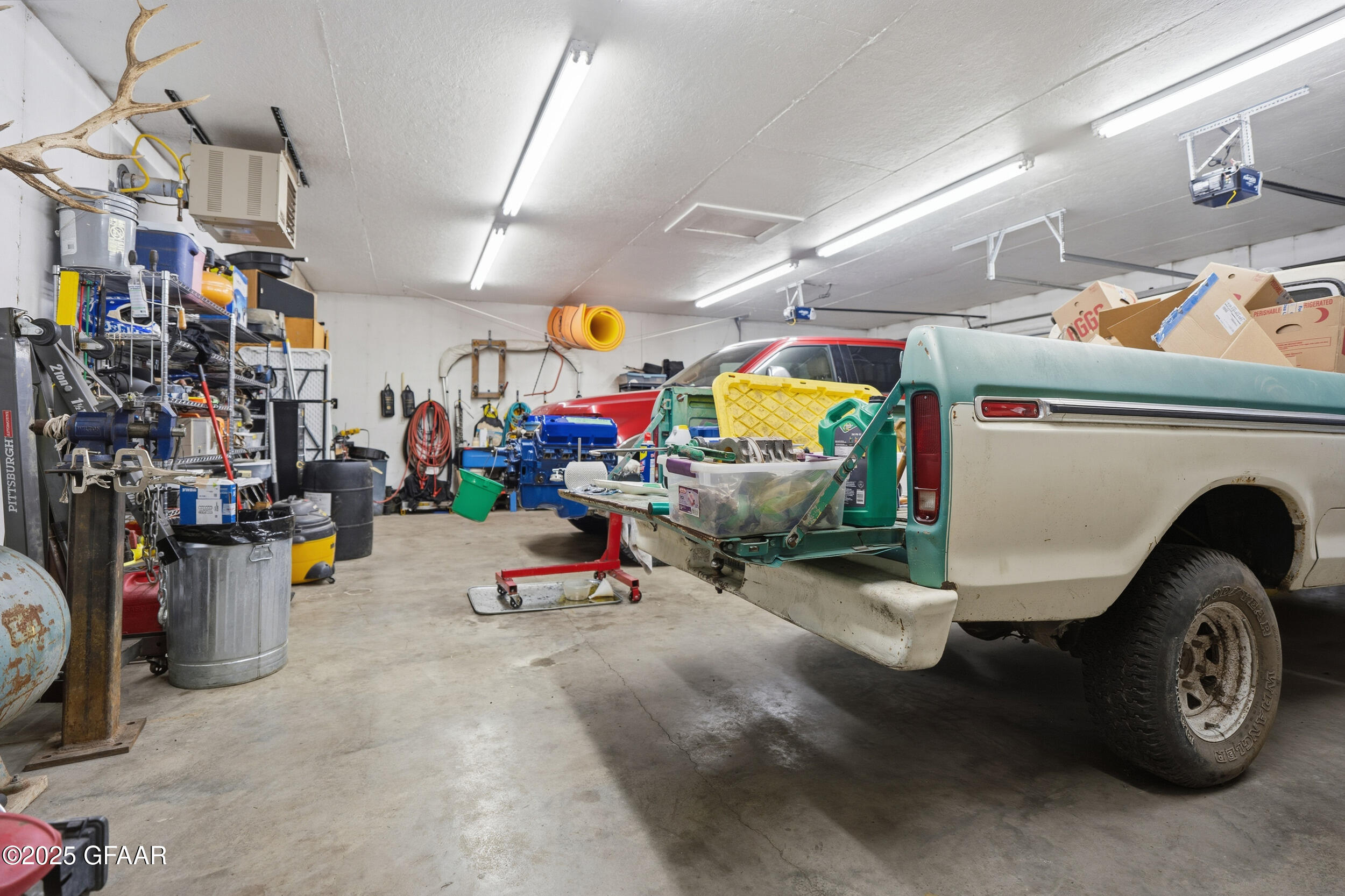 Grand Forks, North Dakota 58201, United States, 4 Bedrooms Bedrooms, ,3 BathroomsBathrooms,Residential,Active,229784