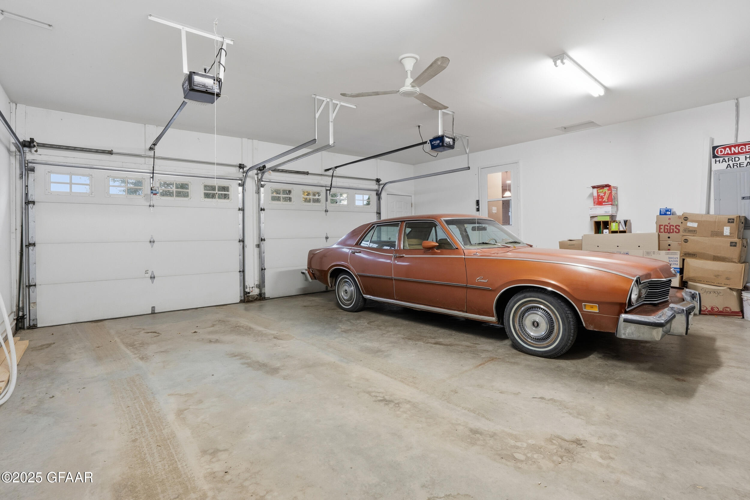 Grand Forks, North Dakota 58201, United States, 4 Bedrooms Bedrooms, ,3 BathroomsBathrooms,Residential,Active,229784