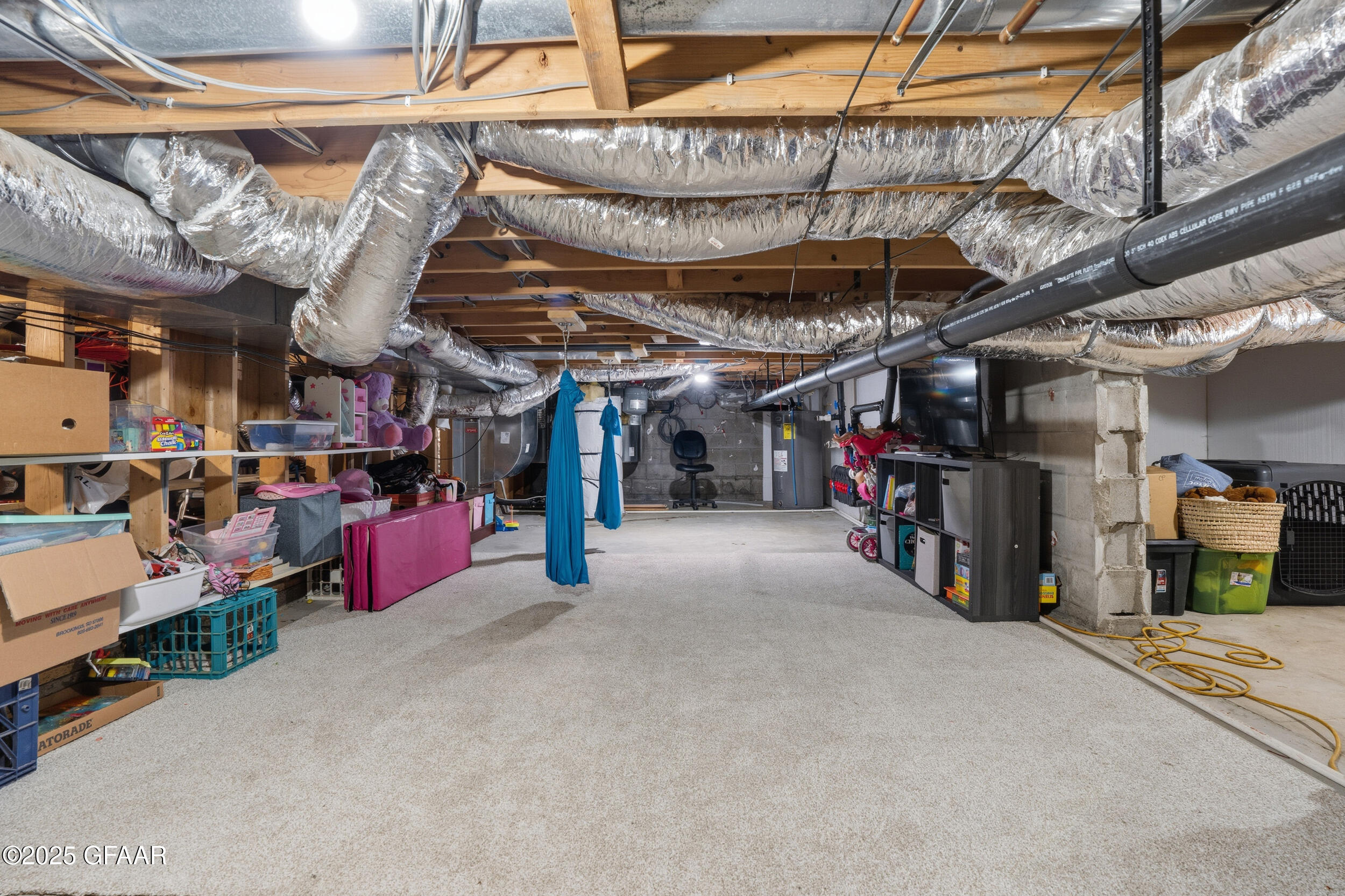 Grand Forks, North Dakota 58201, United States, 4 Bedrooms Bedrooms, ,3 BathroomsBathrooms,Residential,Active,229784