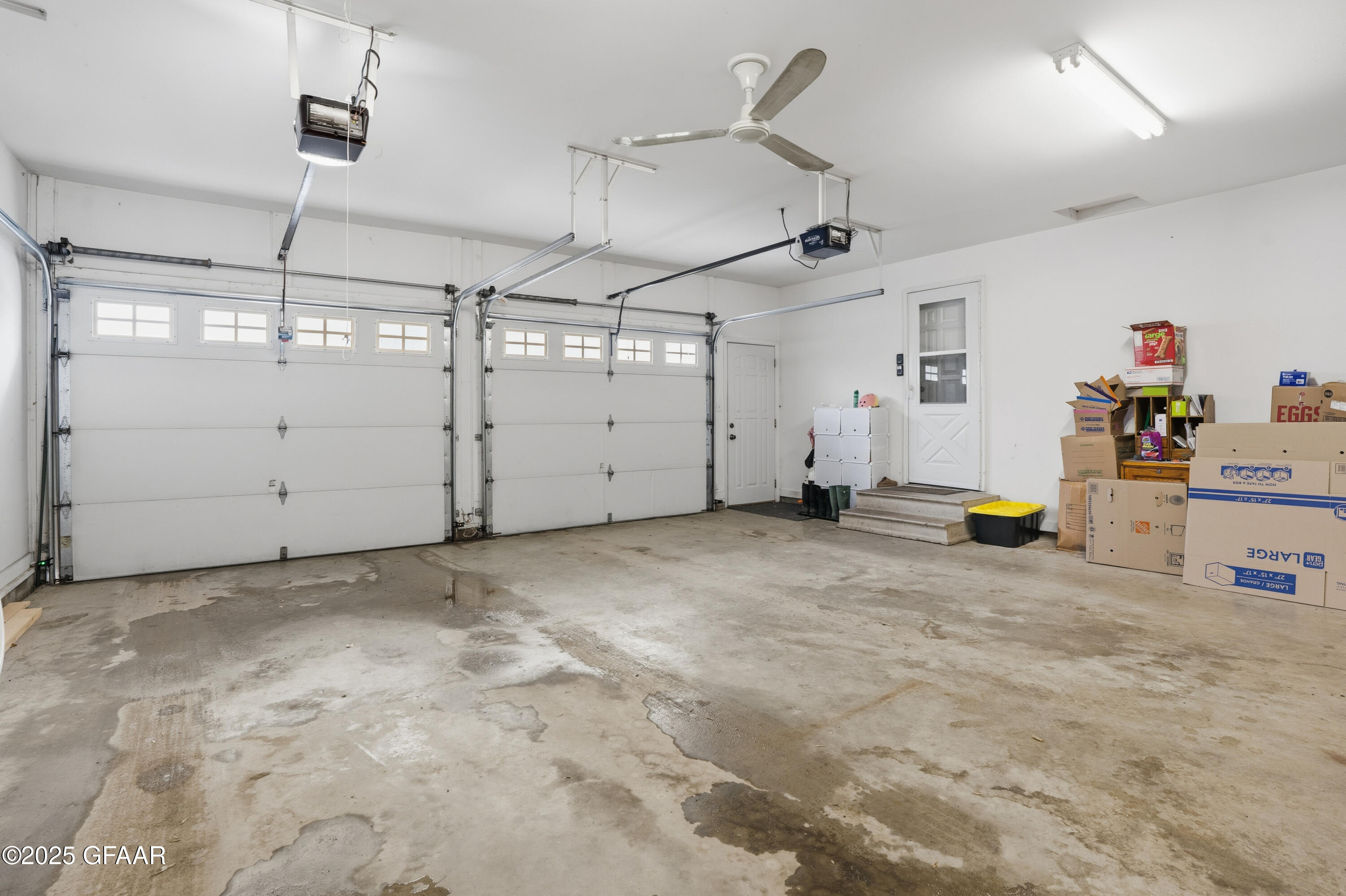 Grand Forks, North Dakota 58201, United States, 4 Bedrooms Bedrooms, ,3 BathroomsBathrooms,Residential,Active,229784