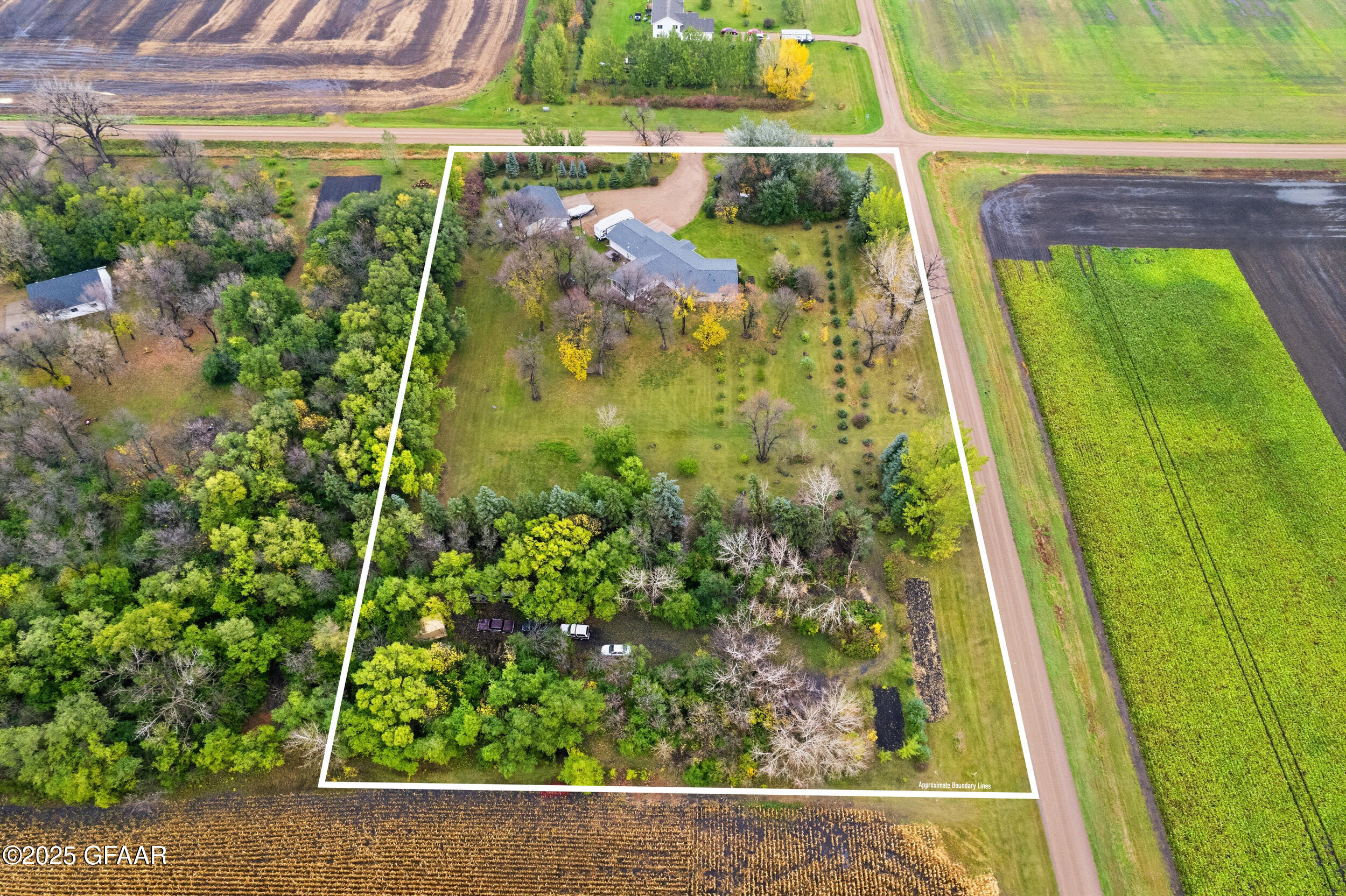 Grand Forks, North Dakota 58201, United States, 4 Bedrooms Bedrooms, ,3 BathroomsBathrooms,Residential,Active,229784