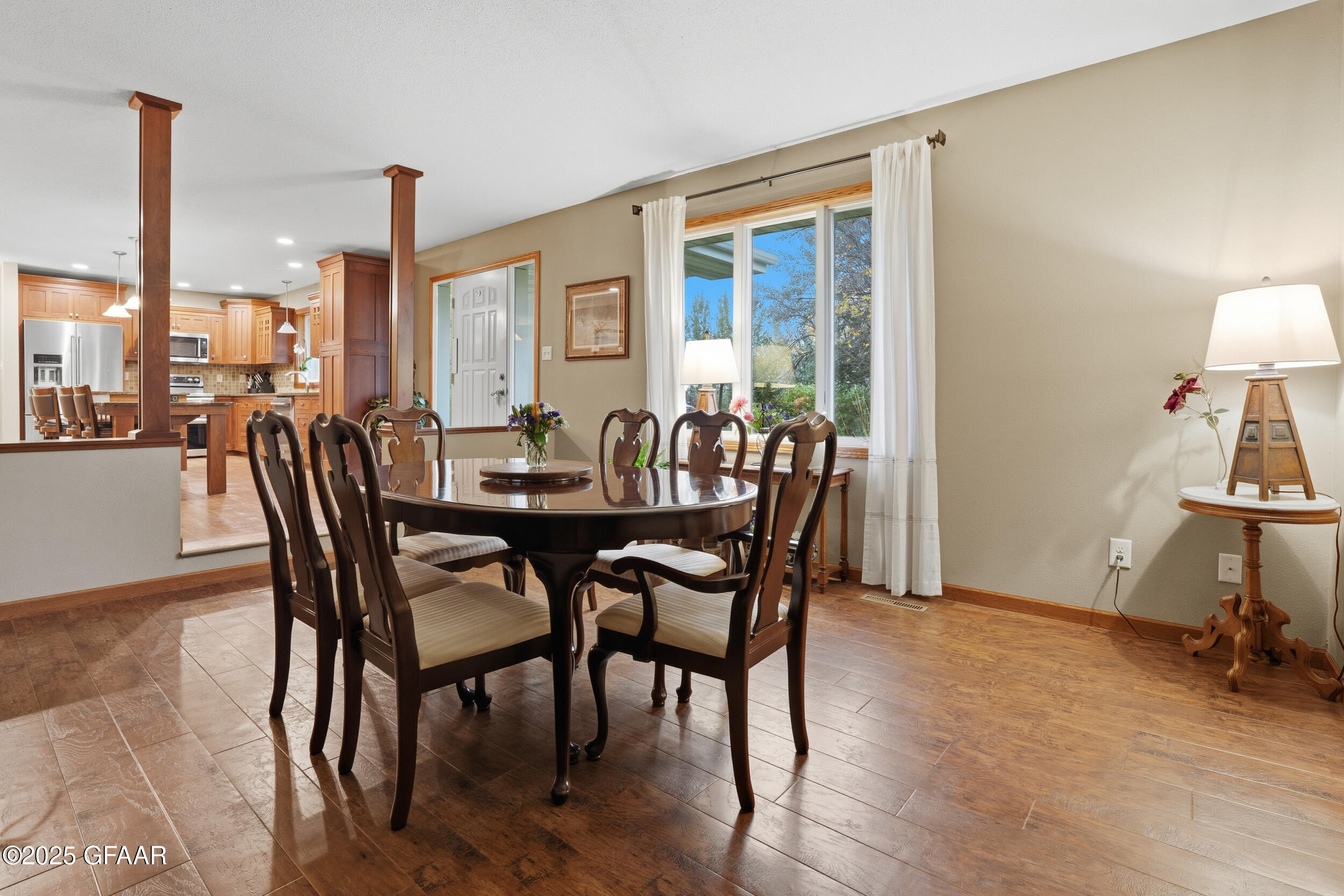 Grand Forks, North Dakota 58201, United States, 4 Bedrooms Bedrooms, ,3 BathroomsBathrooms,Residential,Active,229784