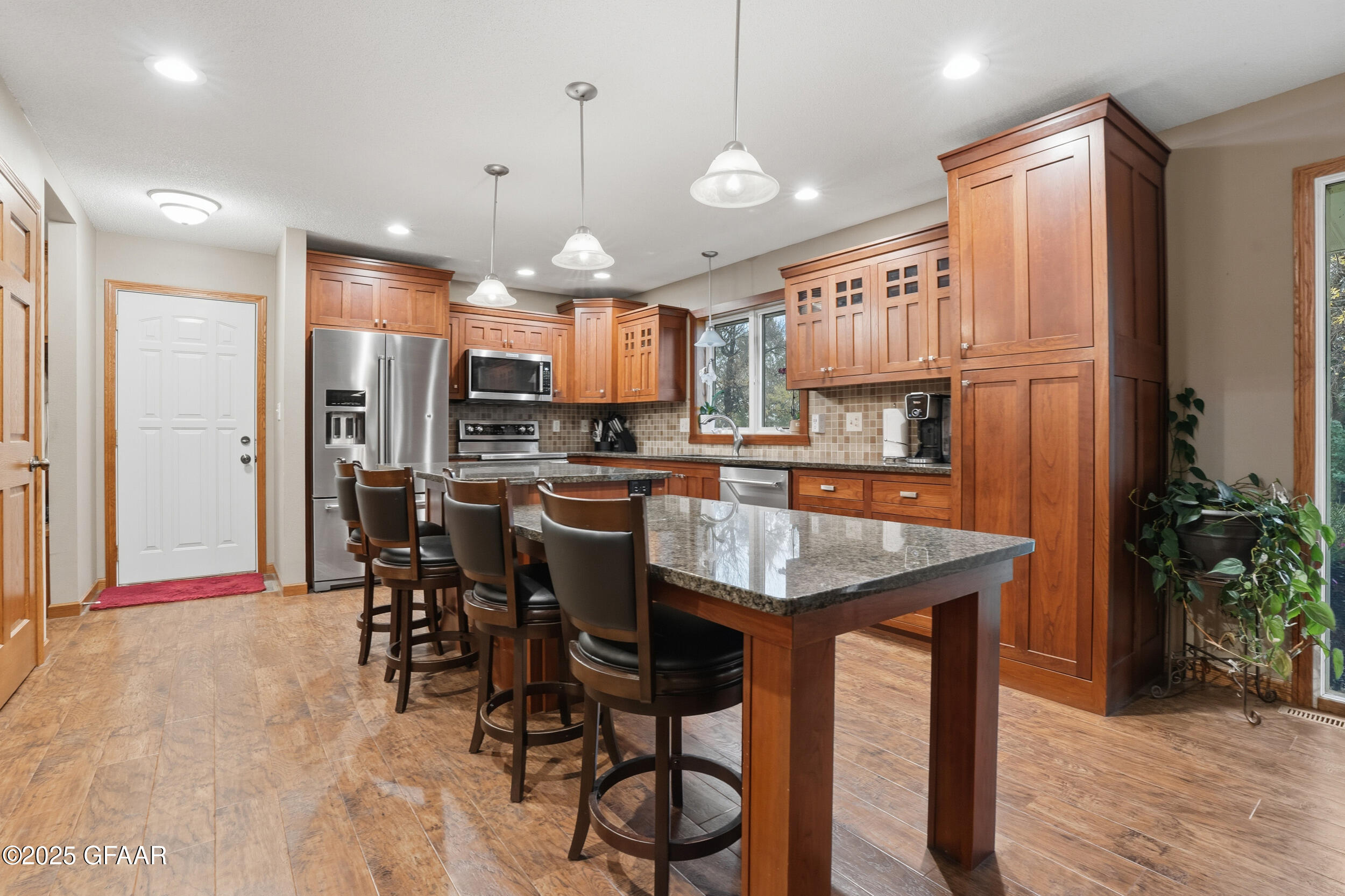 Grand Forks, North Dakota 58201, United States, 4 Bedrooms Bedrooms, ,3 BathroomsBathrooms,Residential,Active,229784