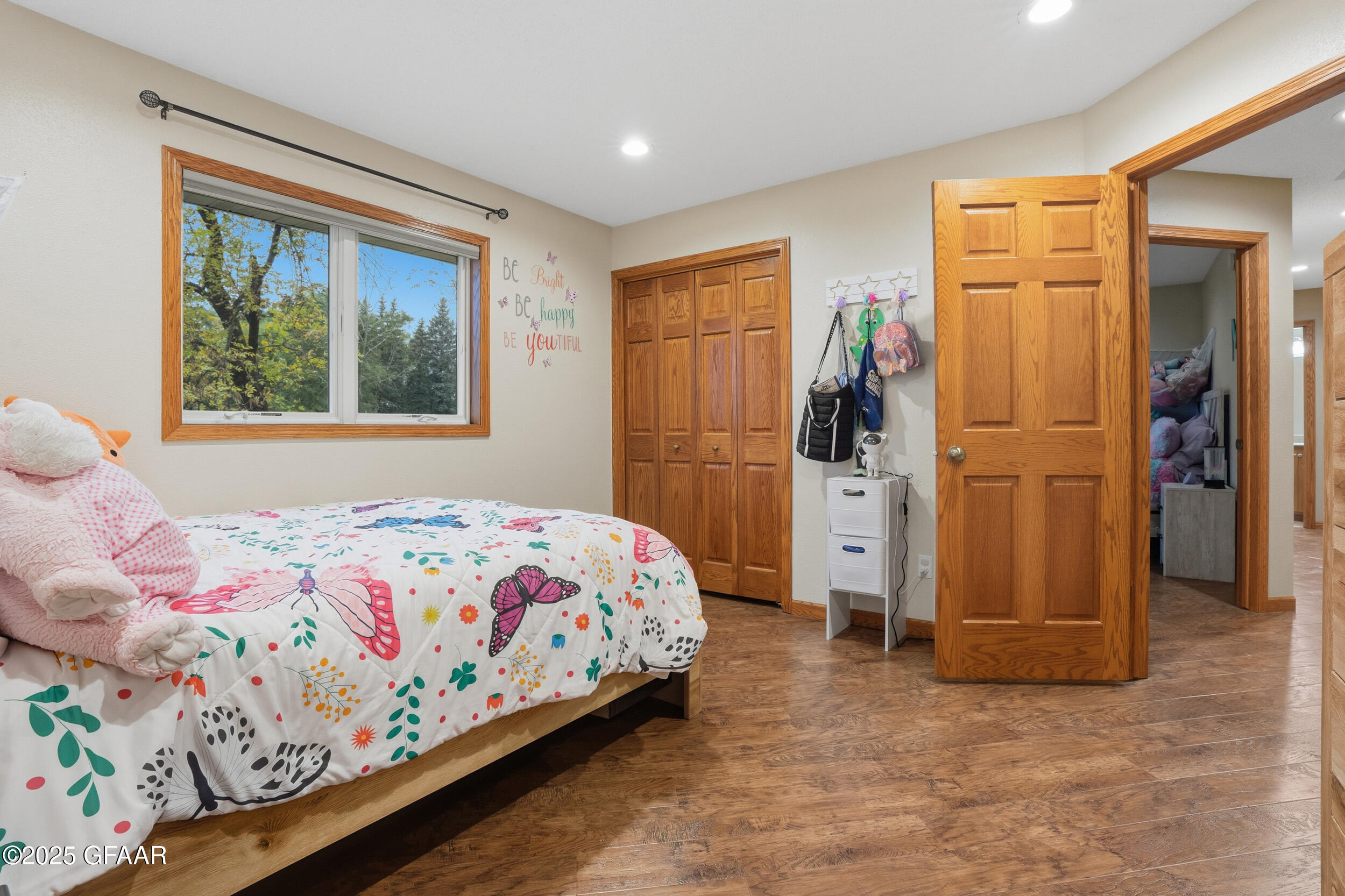 Grand Forks, North Dakota 58201, United States, 4 Bedrooms Bedrooms, ,3 BathroomsBathrooms,Residential,Active,229784